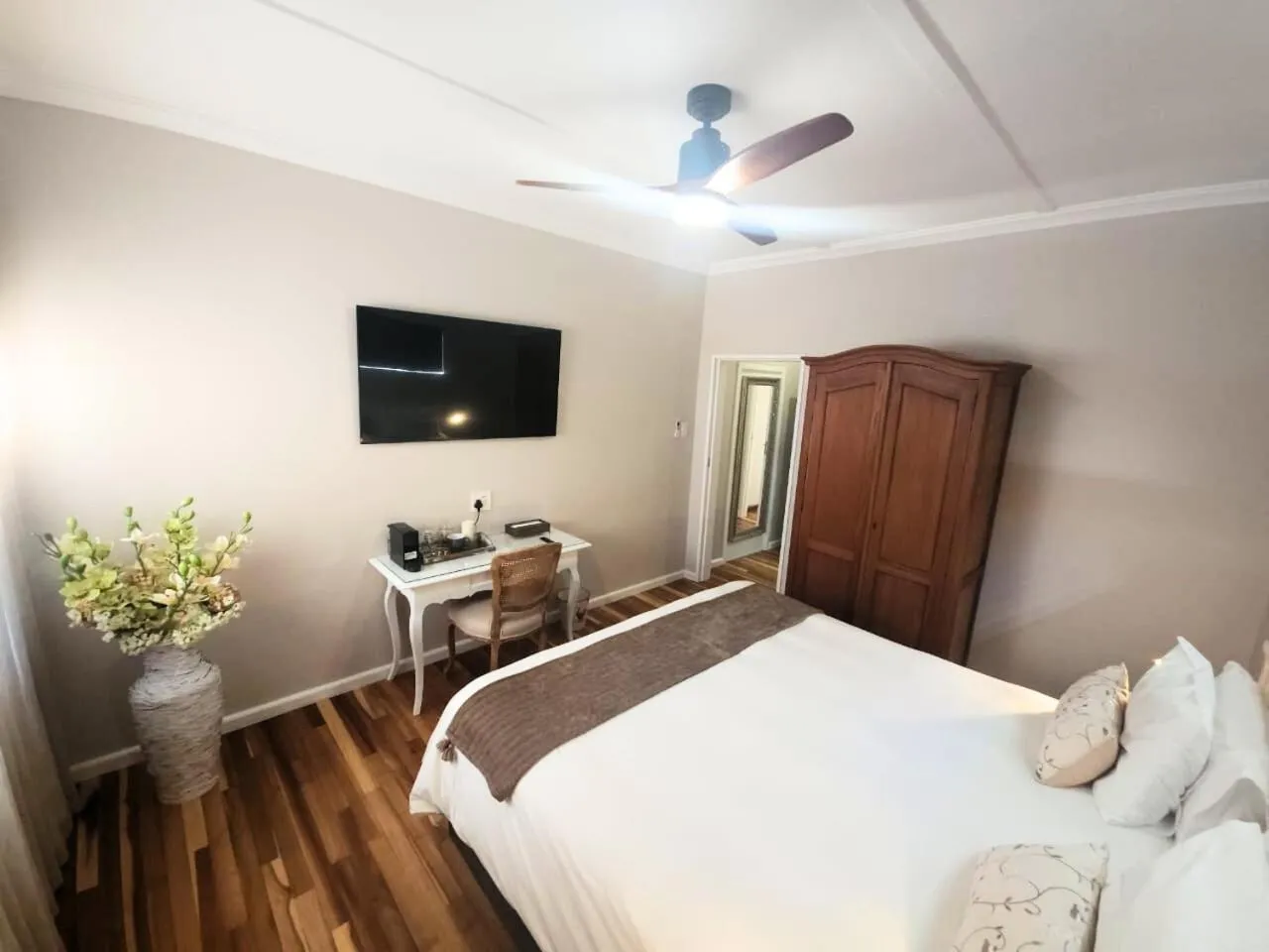 Property building, Bed in Arbour1 Guesthouse