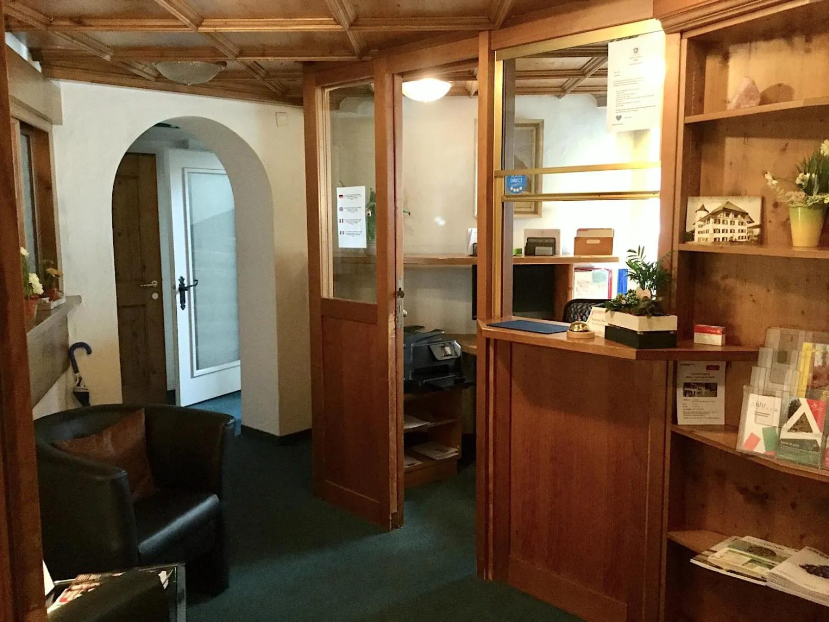 Lobby or reception in Hotel zum Kreuz