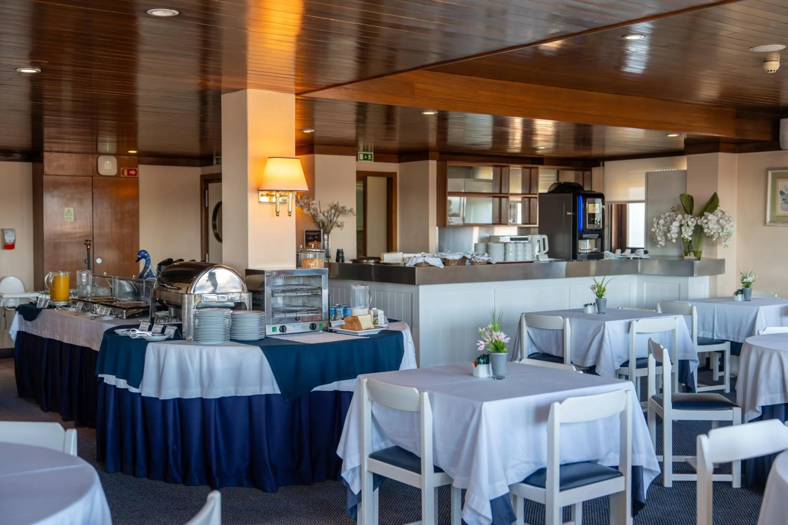 Breakfast in Hotel Apartamento Solverde