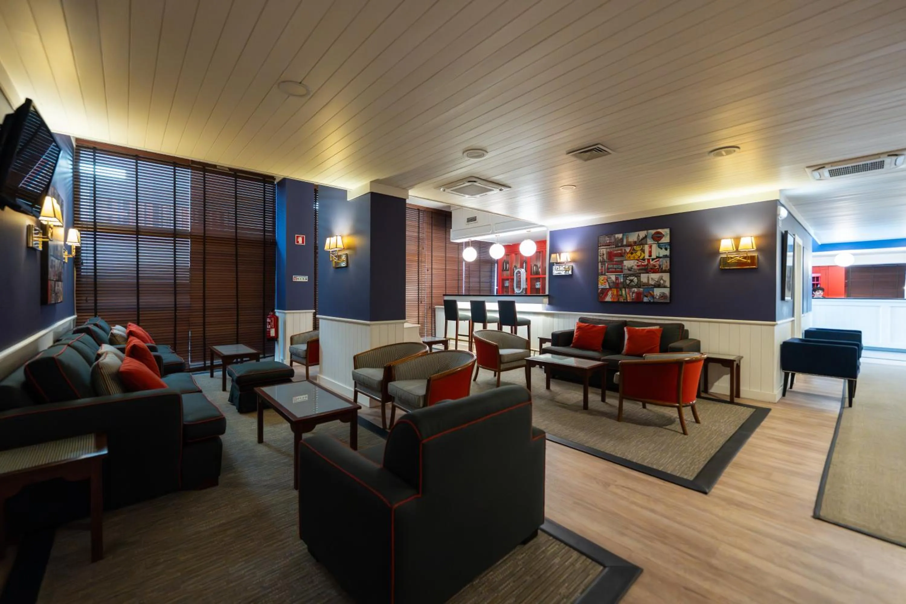 Lounge or bar in Hotel Apartamento Solverde
