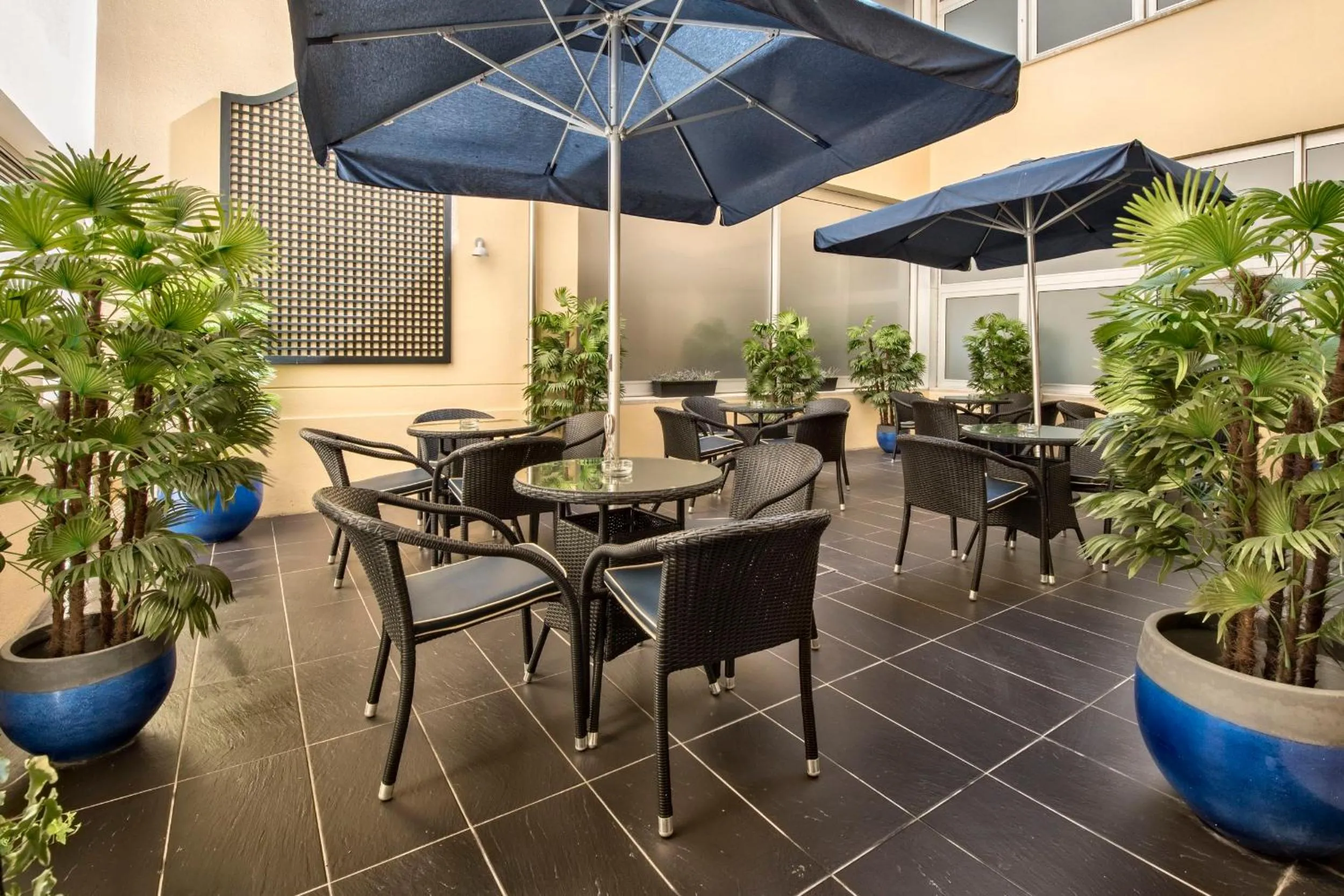 Patio in Hotel Apartamento Solverde