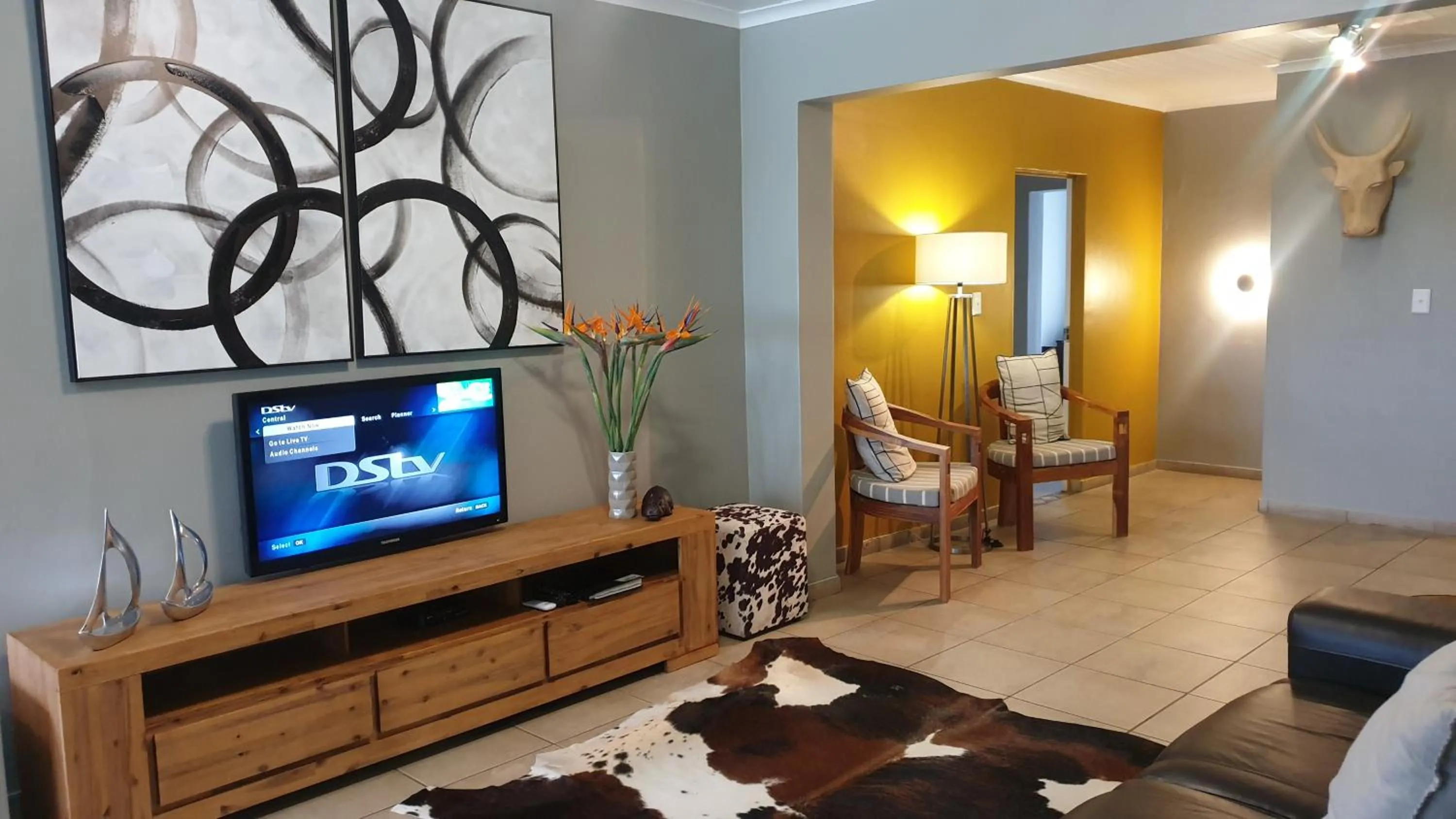 Communal lounge/ TV room in Little Eden St Lucia