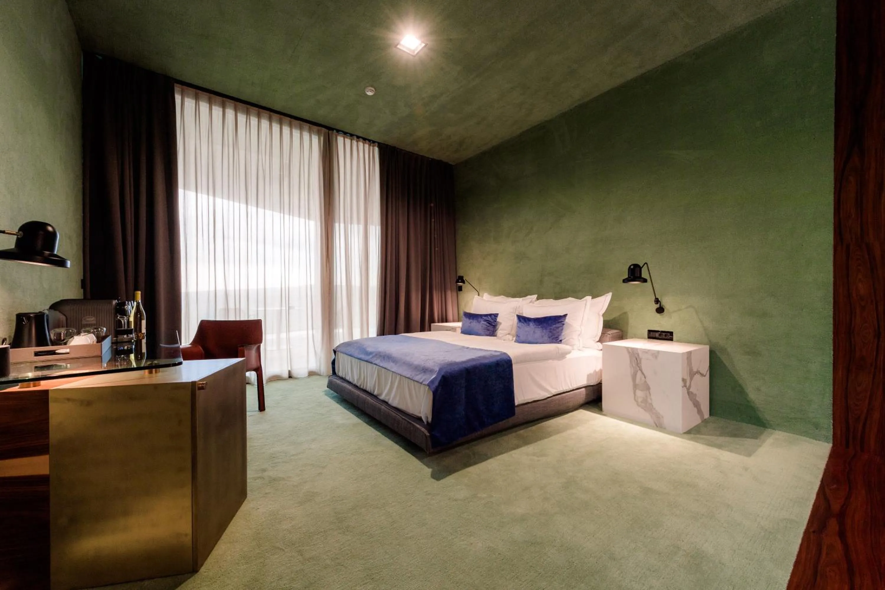 Bedroom, Bed in Winery & Design hotel ROXANICH