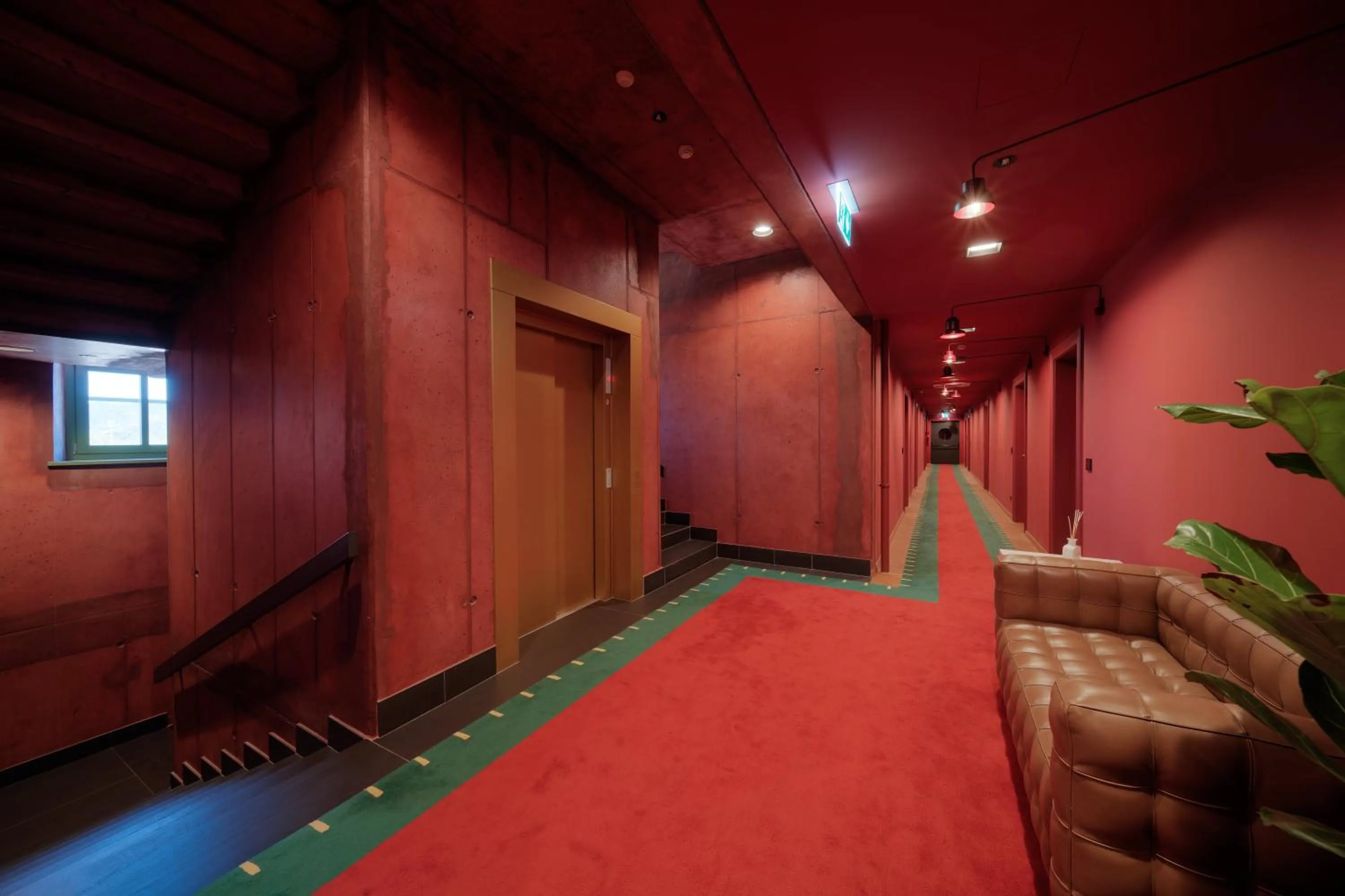 elevator in Winery & Design hotel ROXANICH