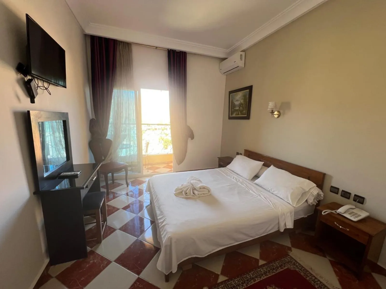 Bed in Hotel Saint Antoine