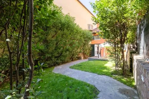 BolognaRoomscom - Isaia Garden Private Garden Spa Bath