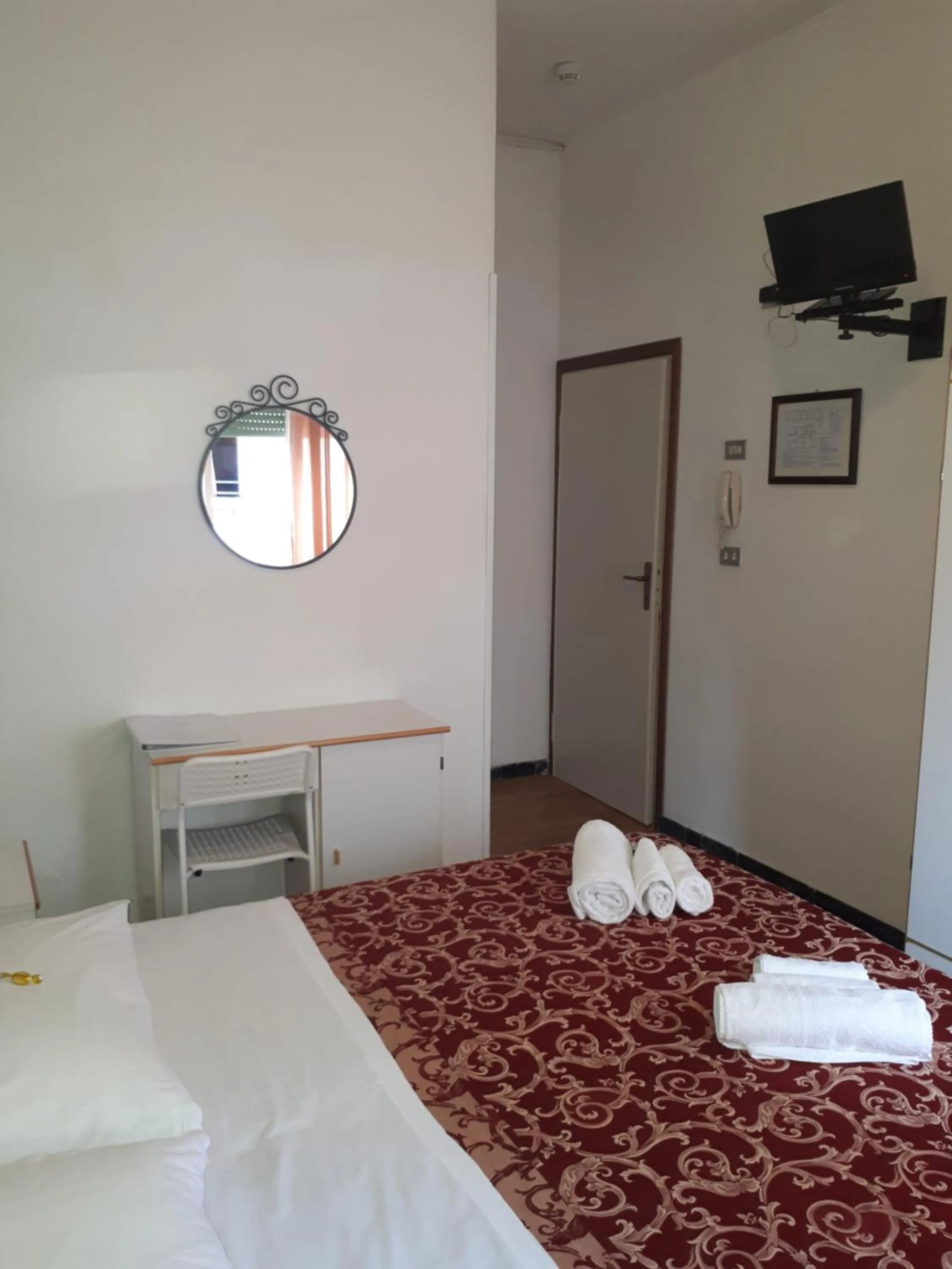 Bed in Hotel Ottavia