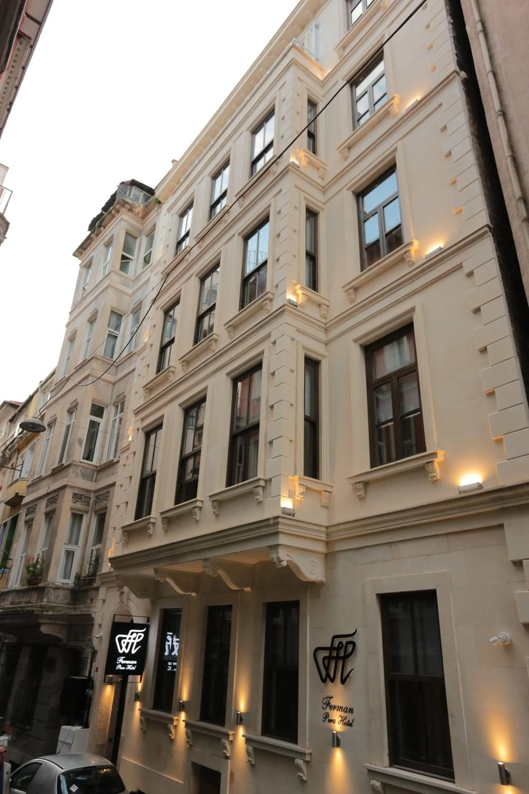 Property building in Ferman Pera Hotel