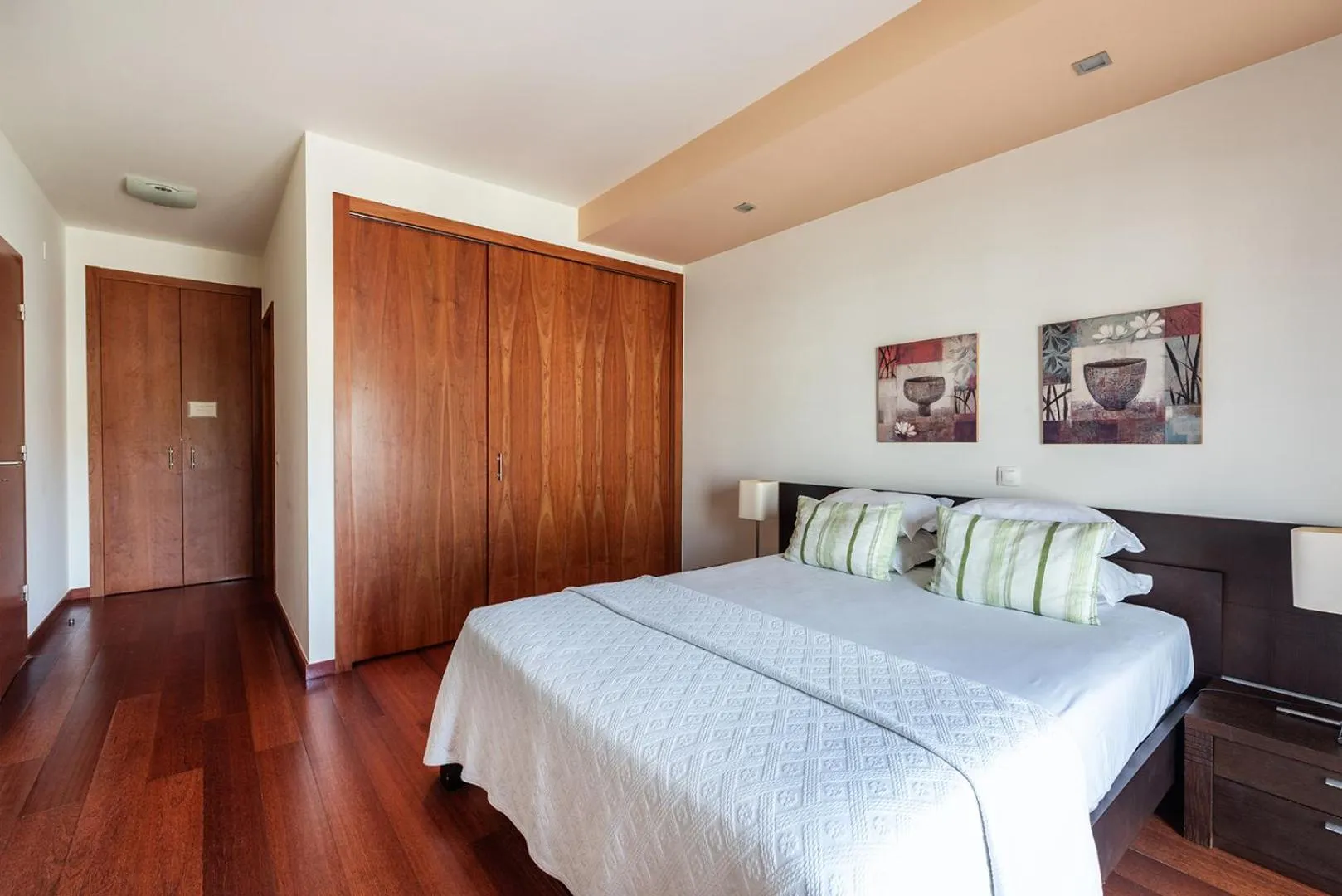 Bed in Baia da Luz Resort