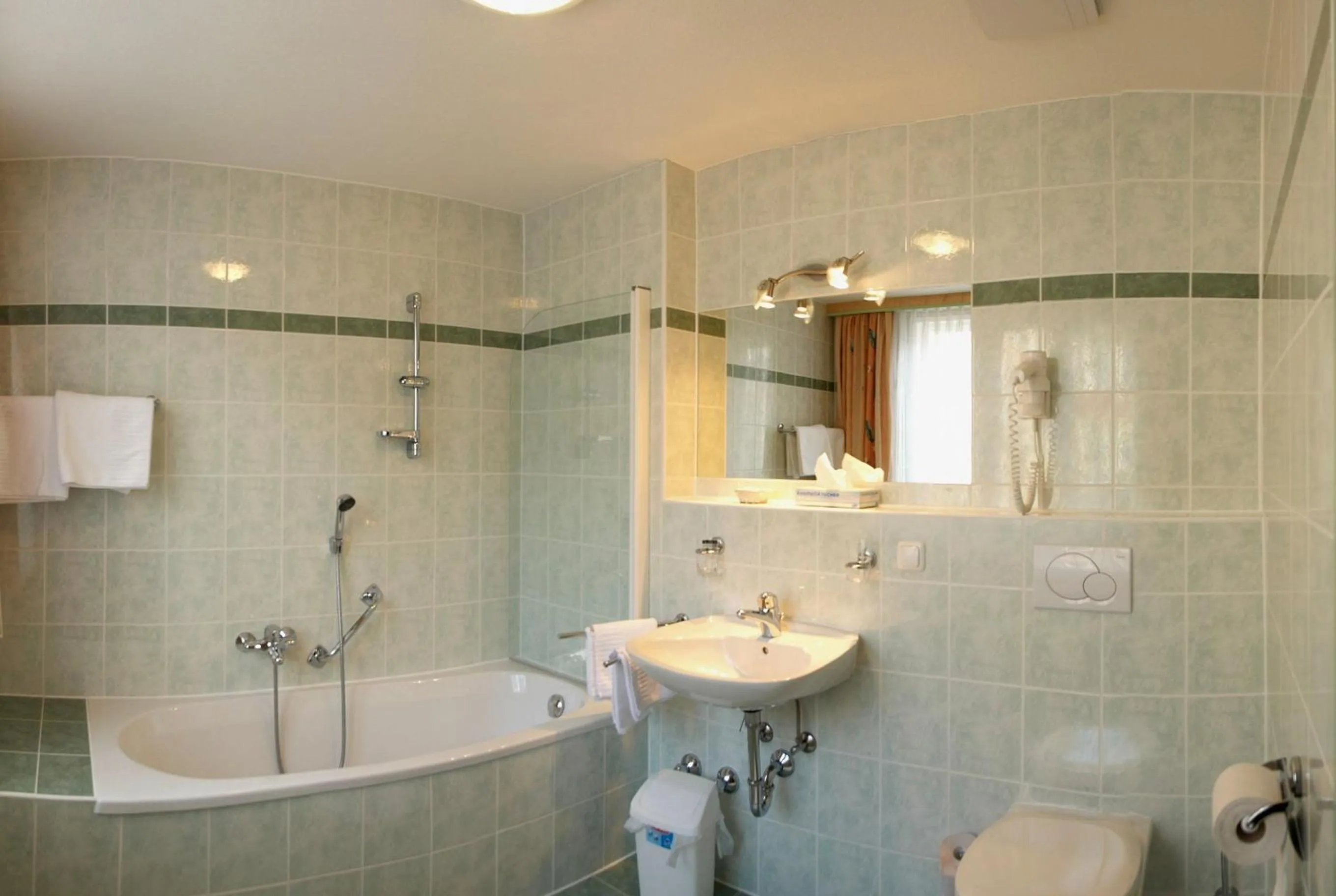 Bathroom in Hotel zum Kirchenwirt Mariazell