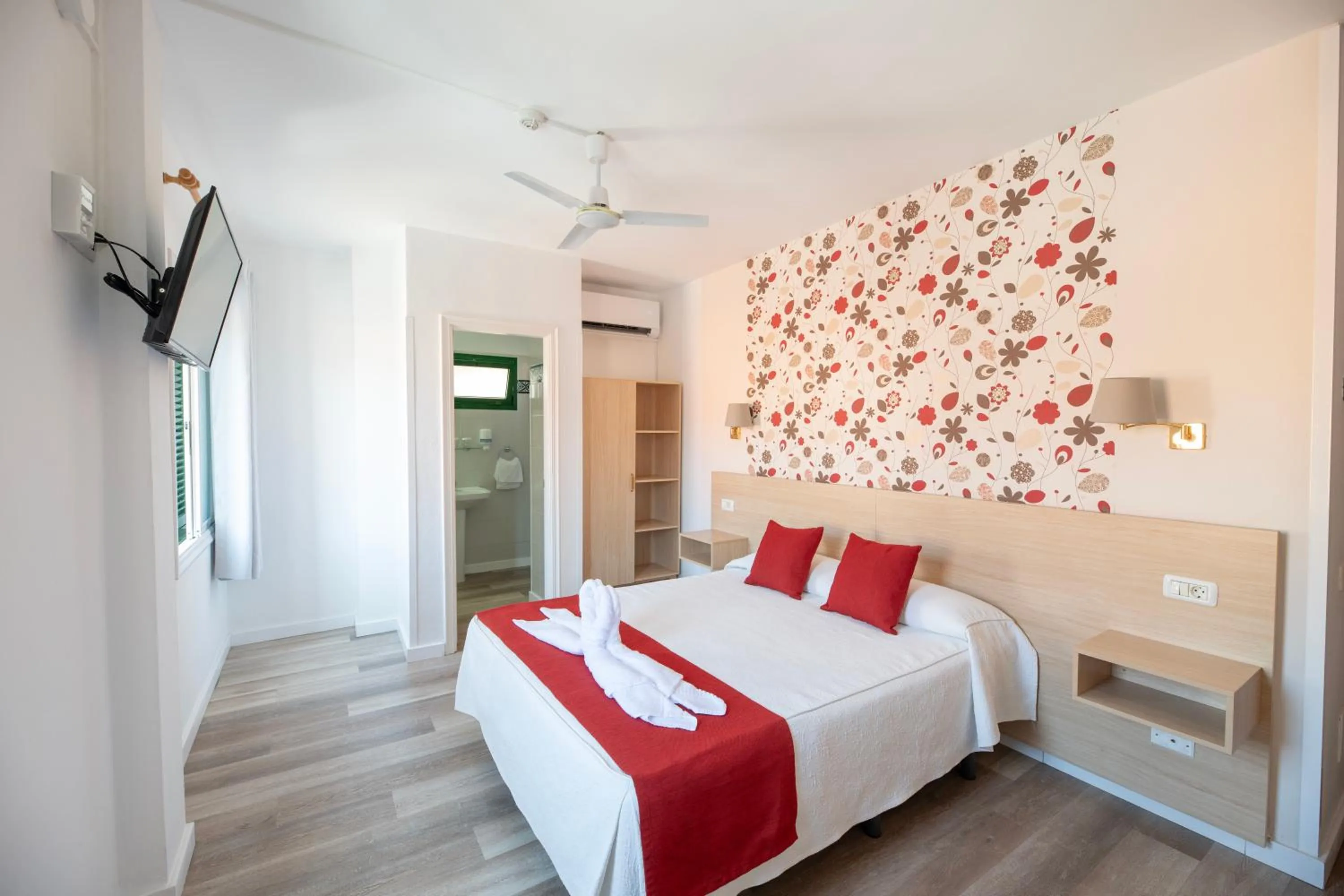 Bedroom, Bed in Hotel Apartamentos Villa Gomera