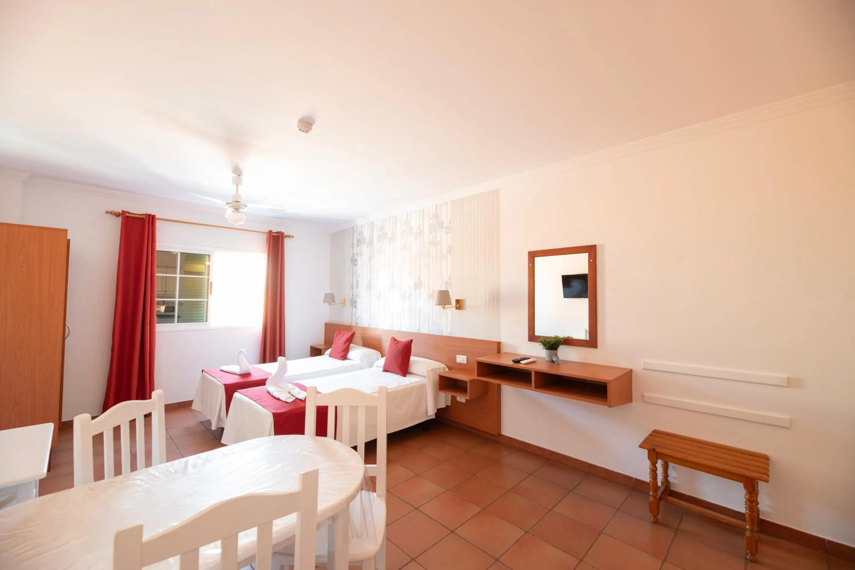 Bedroom, Bed in Hotel Apartamentos Villa Gomera