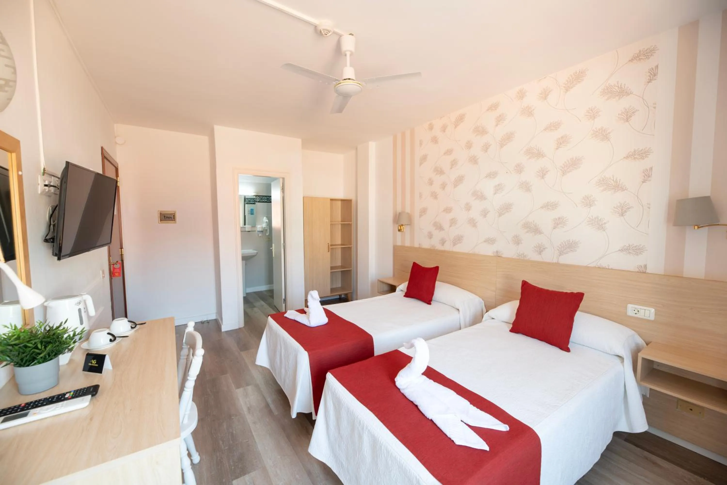 Bedroom, Bed in Hotel Apartamentos Villa Gomera