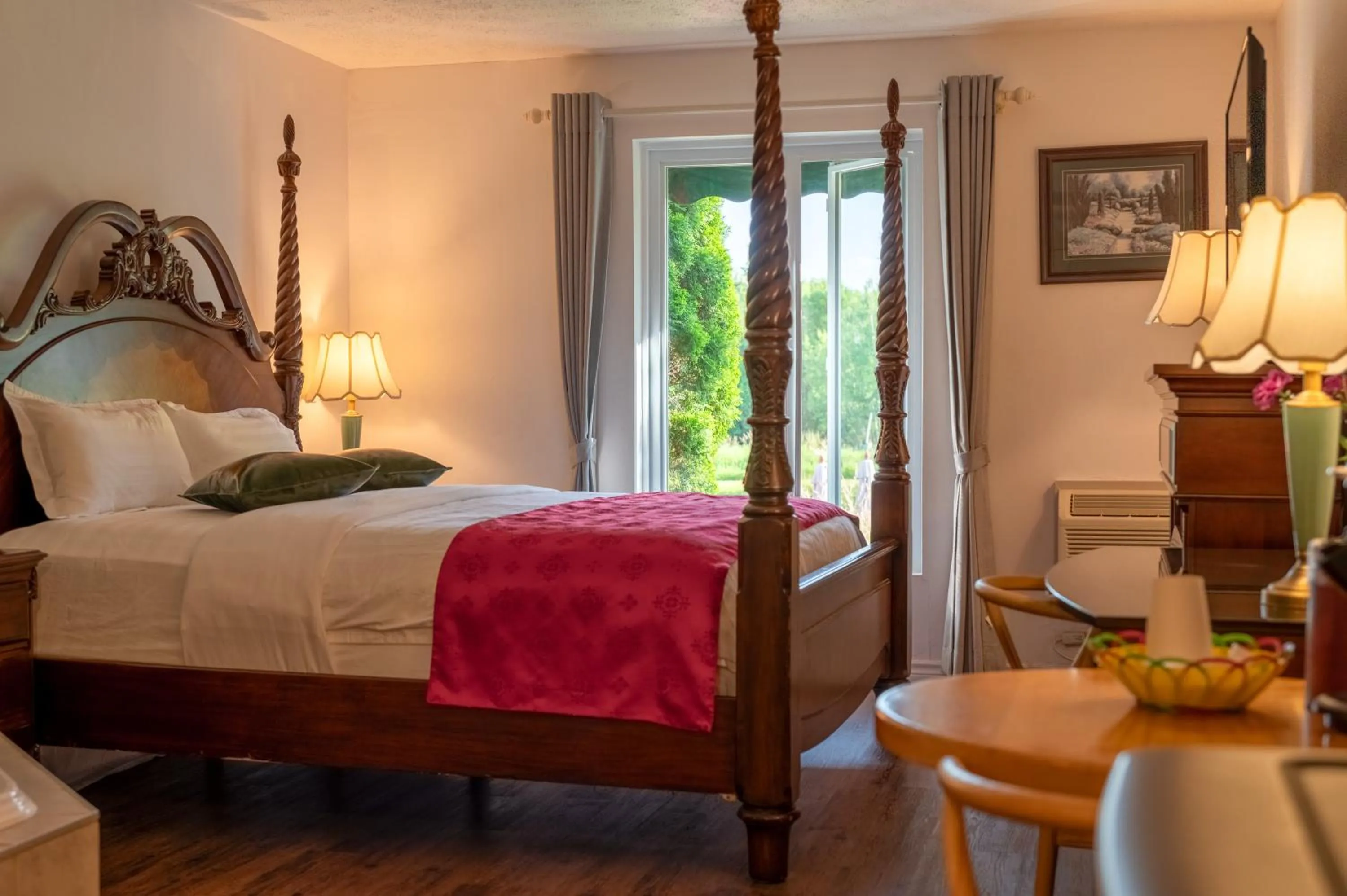 Bed in Hotel Cowansville