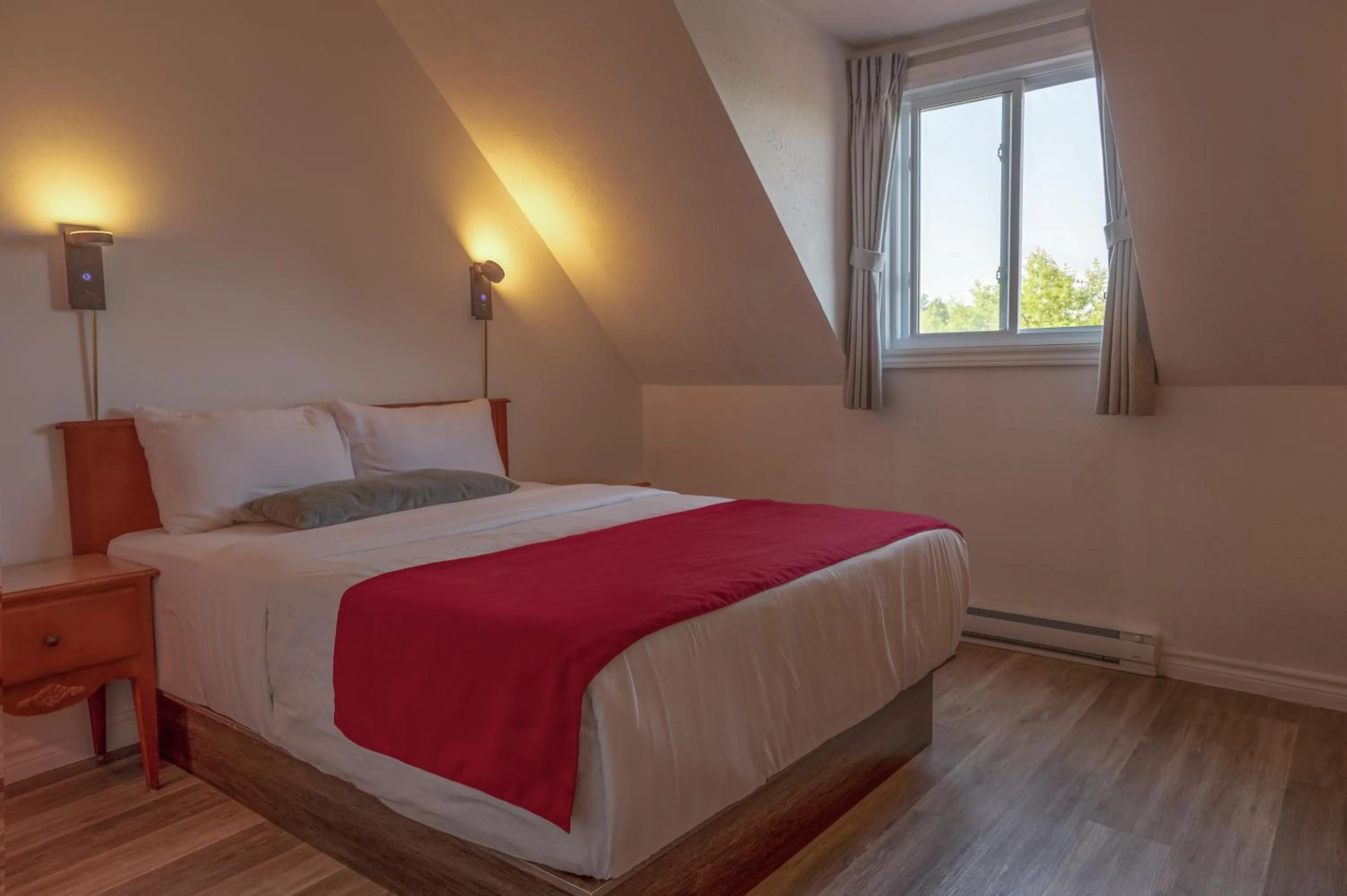 Bed in Hotel Cowansville