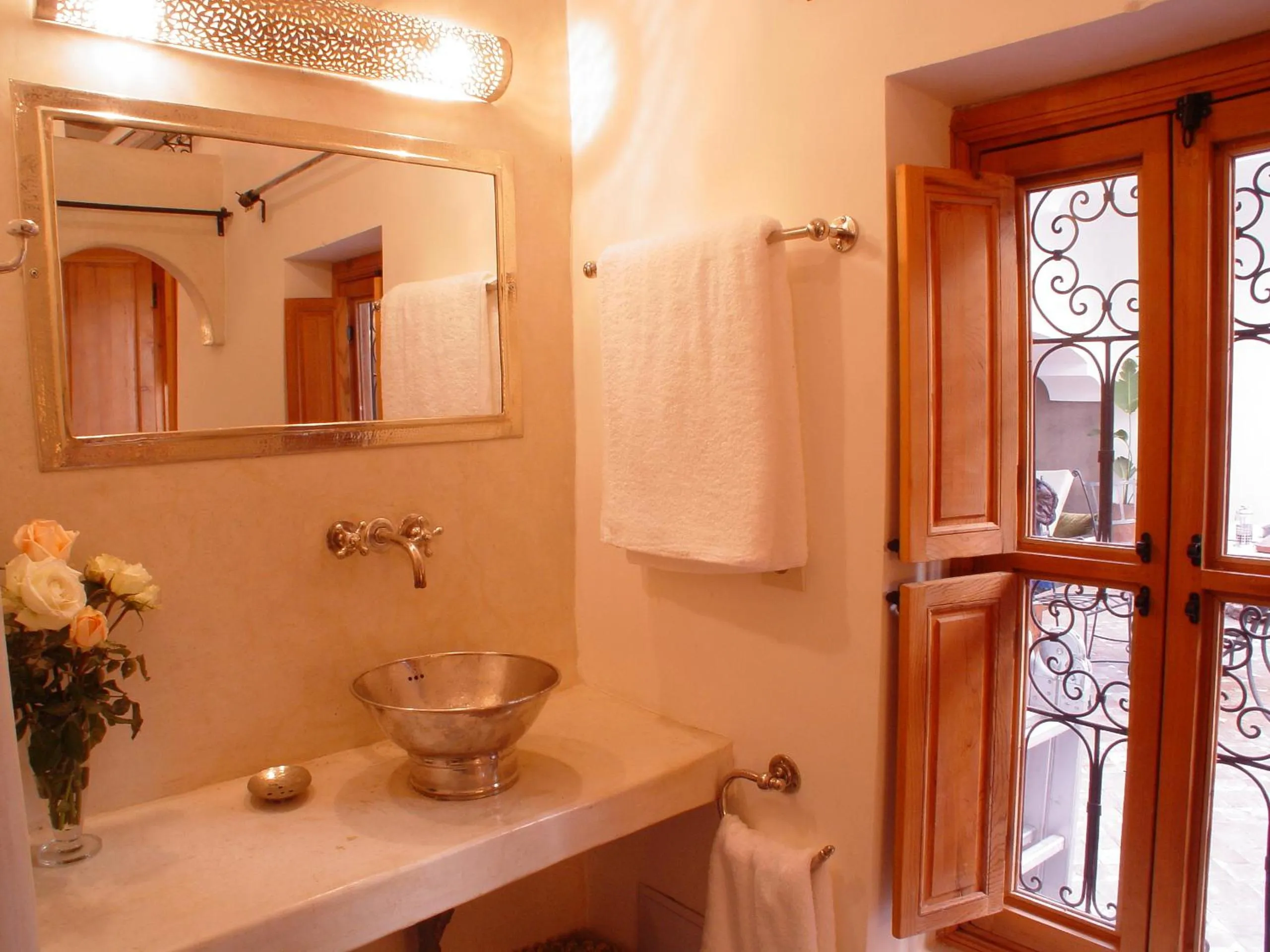 Bathroom in Dar Rocmarra