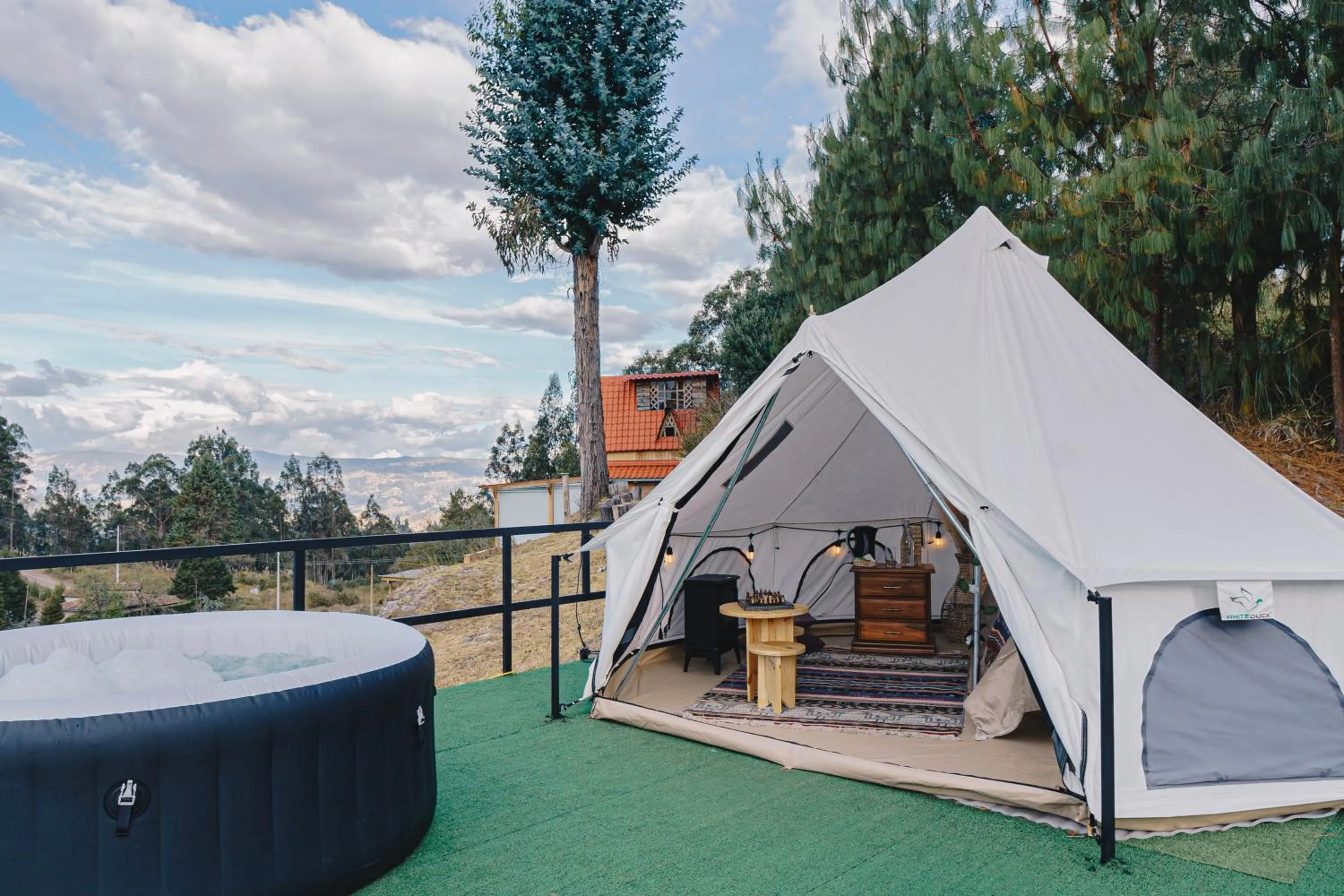 Killary Lodge & Glamping