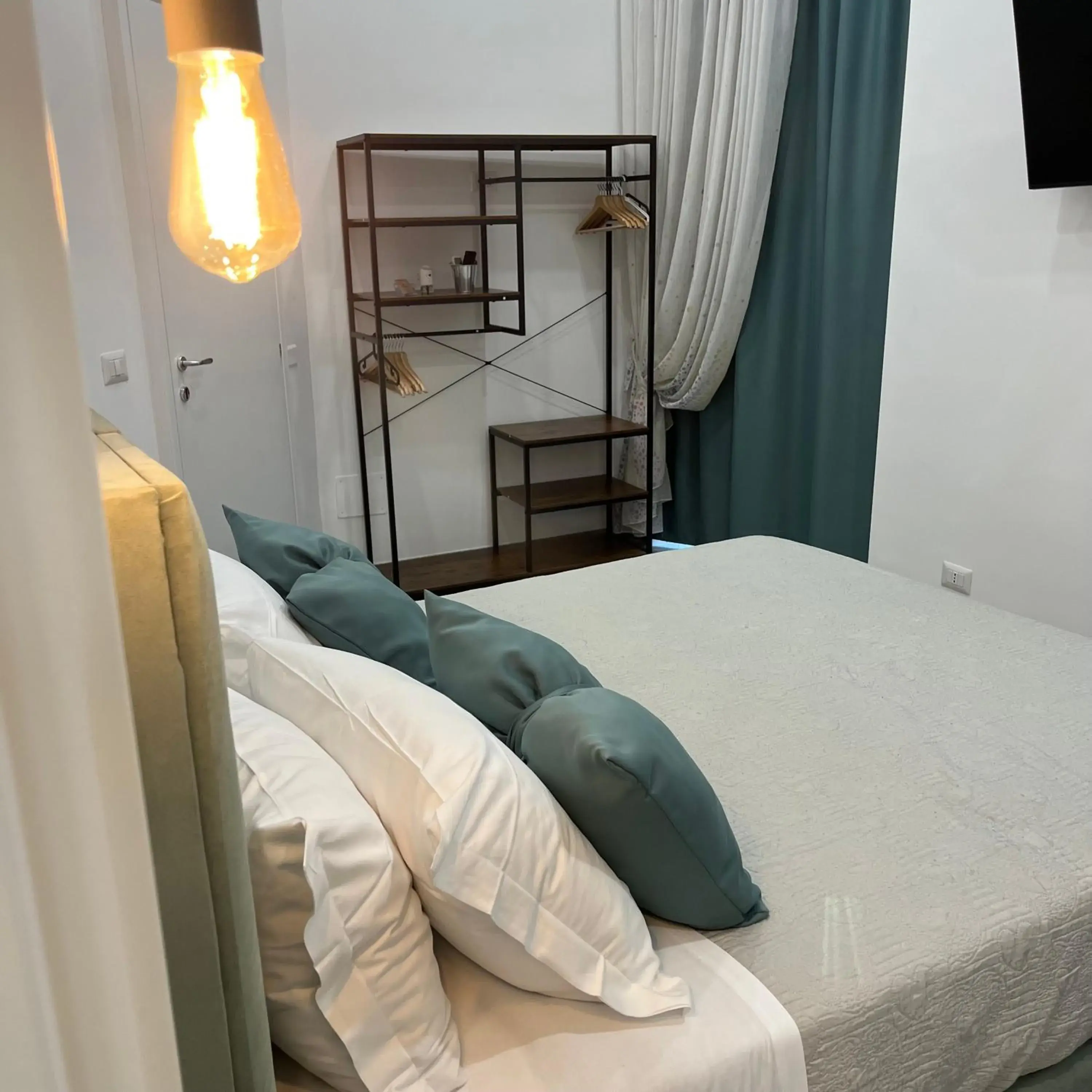 Deluxe Studio - single occupancy in Napoli DownTown Deluxe Studio - single occupancy in Napoli DownTown