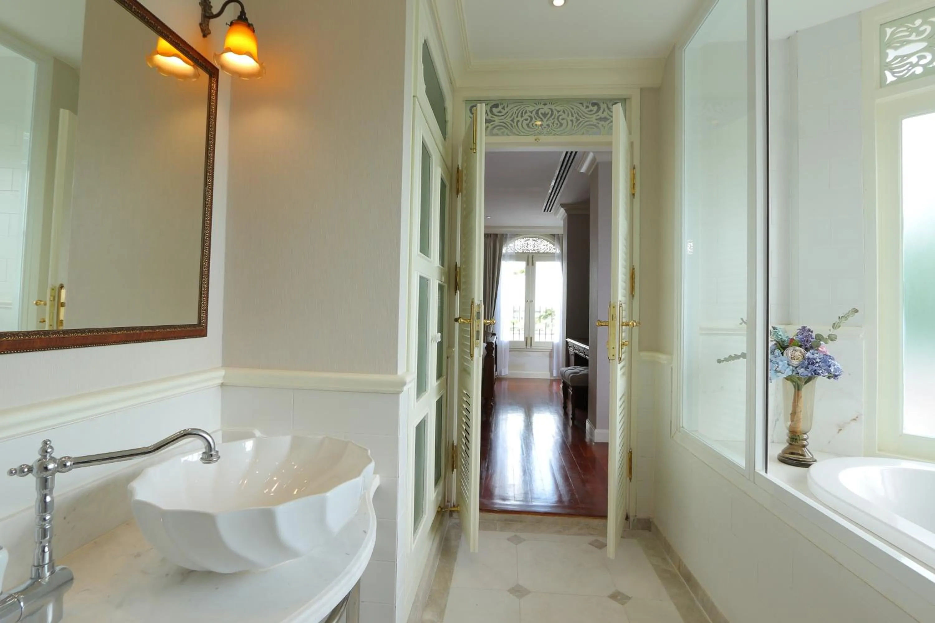 Bathroom in Hiranyakul House Riverside