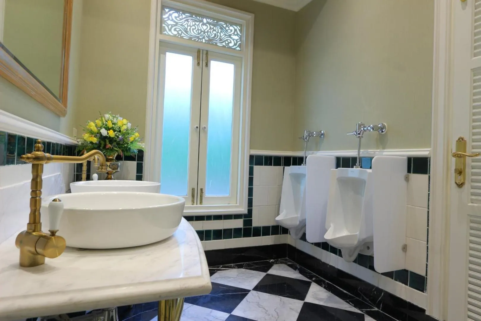 Bathroom in Hiranyakul House Riverside