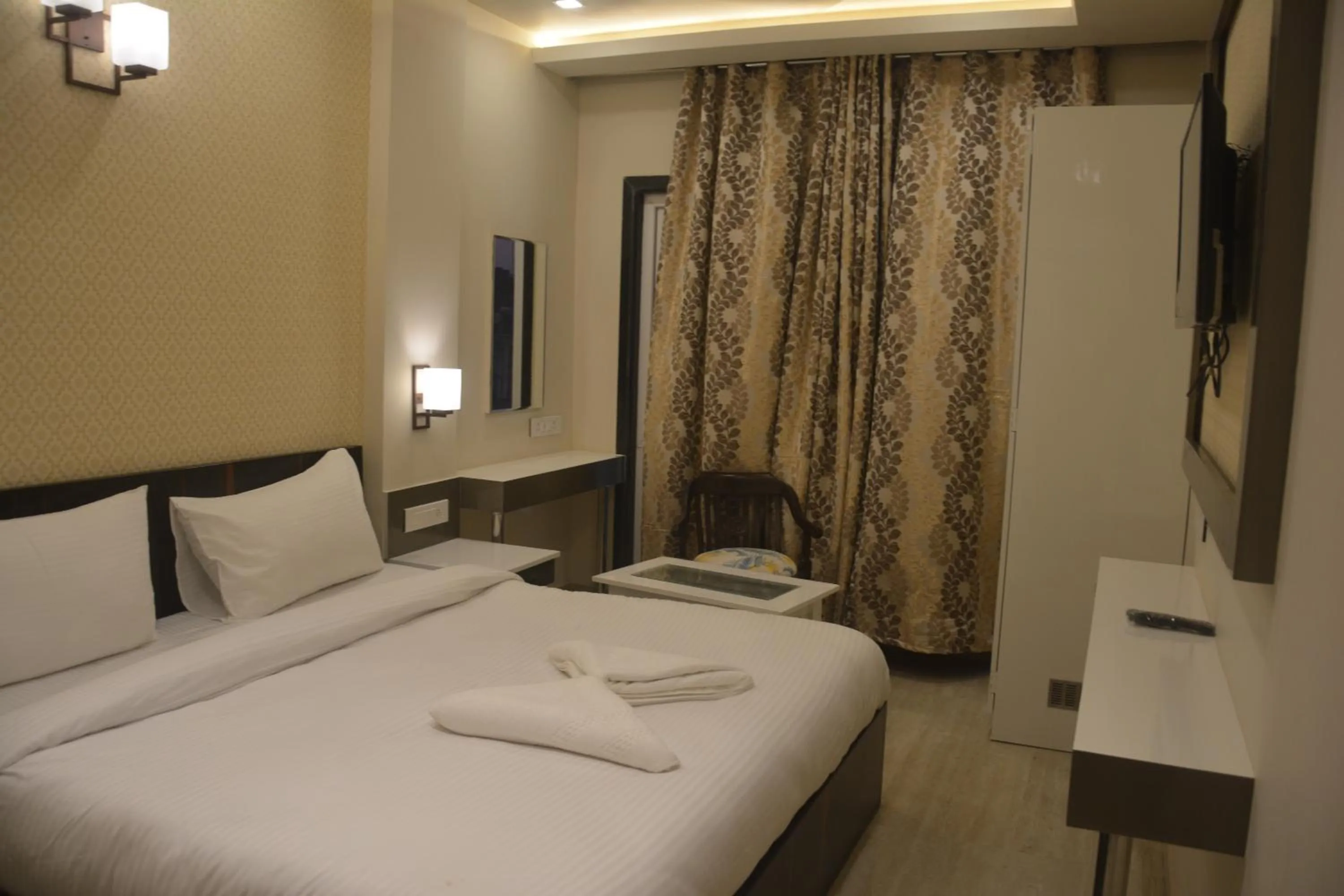 Bedroom, Bed in Hotel Varanasi Heritage