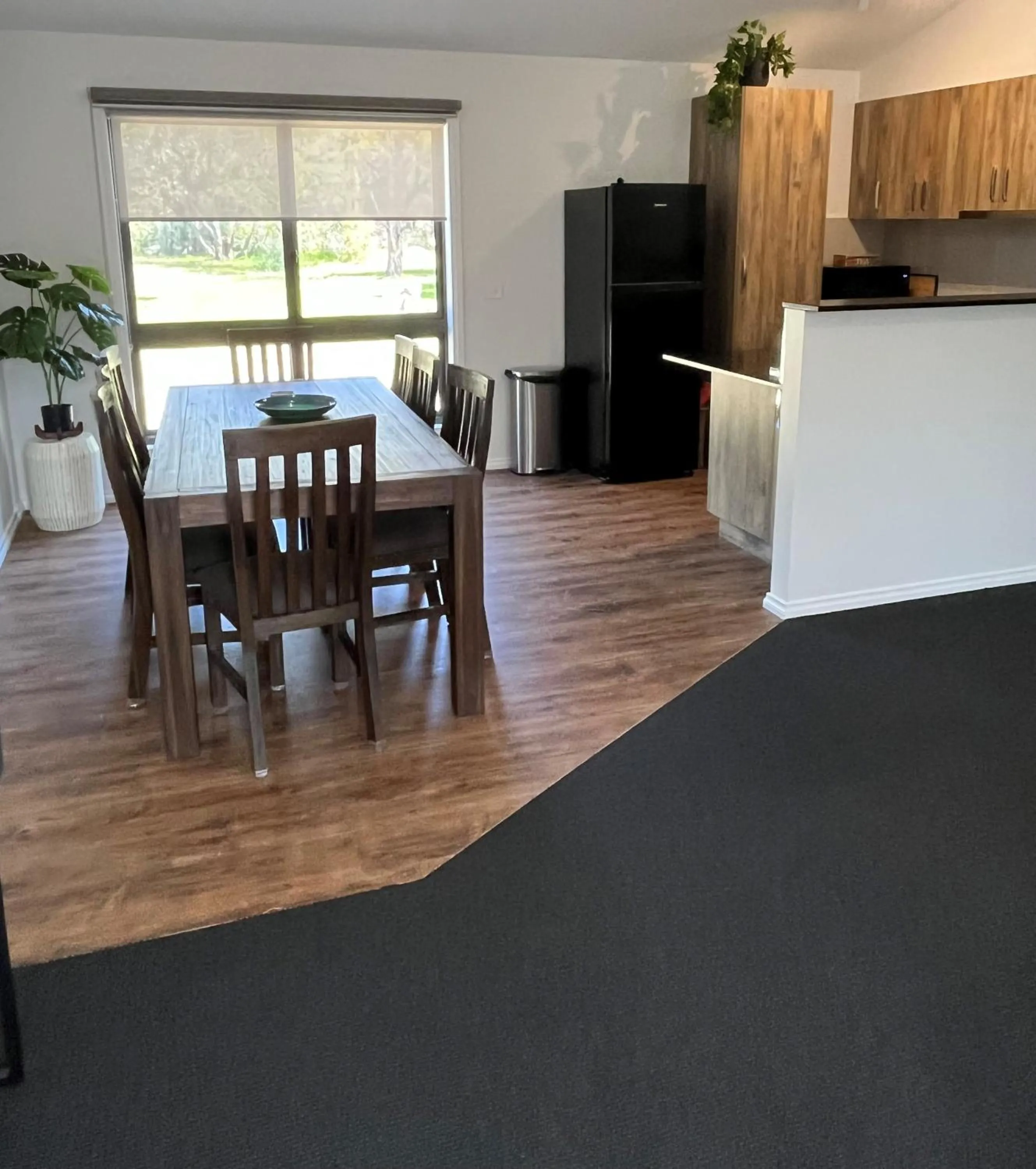 Kitchen or kitchenette in Mountain View Motor Inn & Holiday Lodges