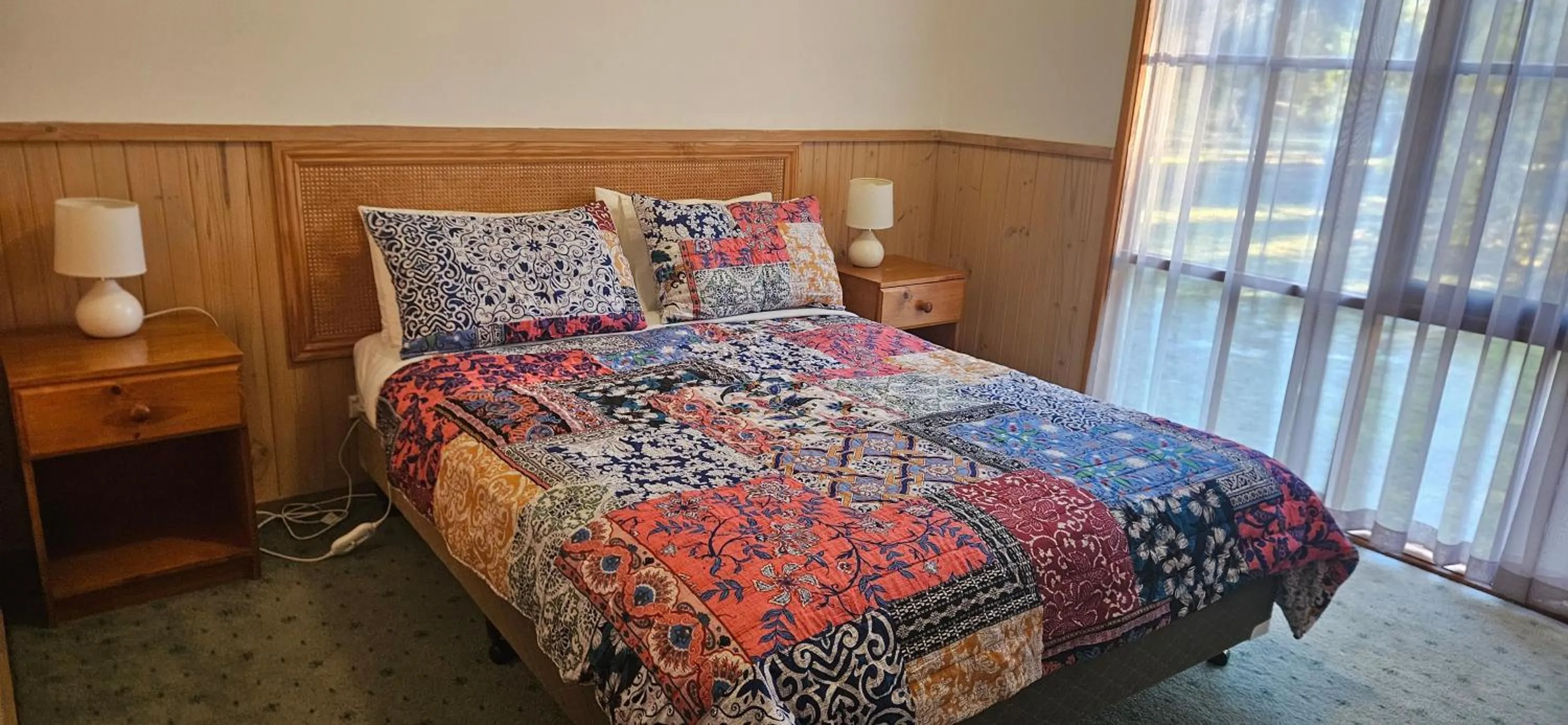 Bedroom, Bed in Mountain View Motor Inn & Holiday Lodges
