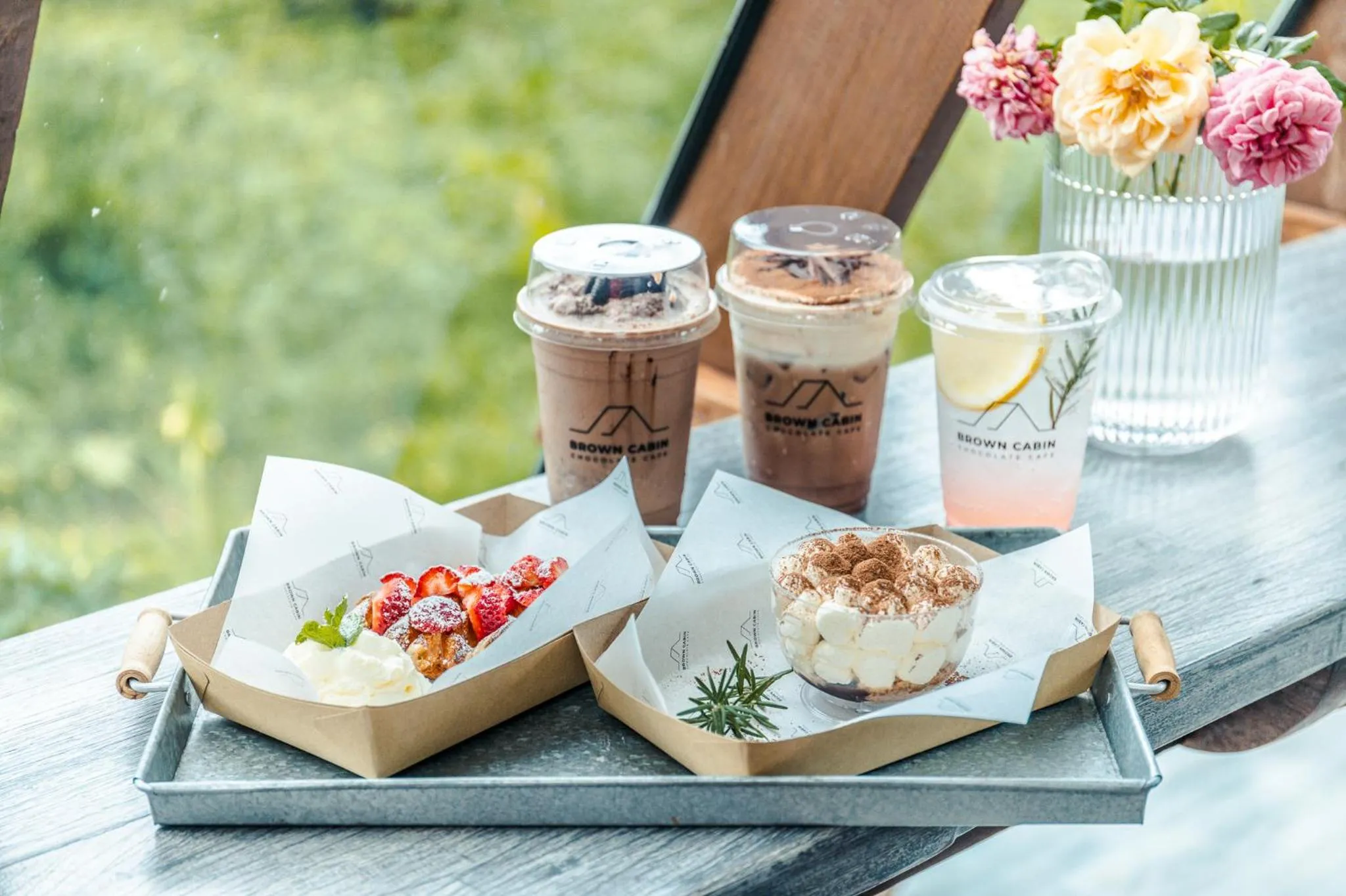 Restaurant/places to eat in Baan Ploy Sea