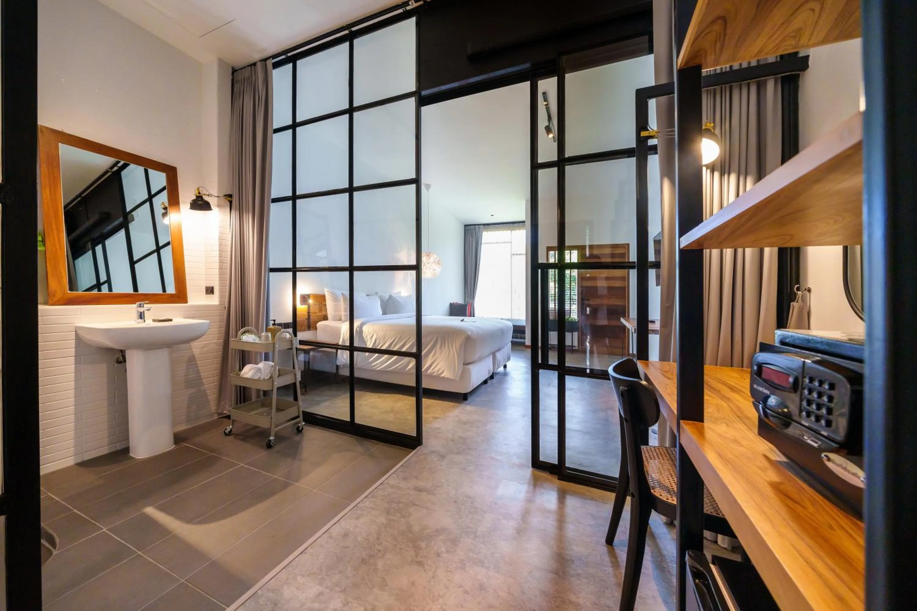 Bed in Baan Ploy Sea