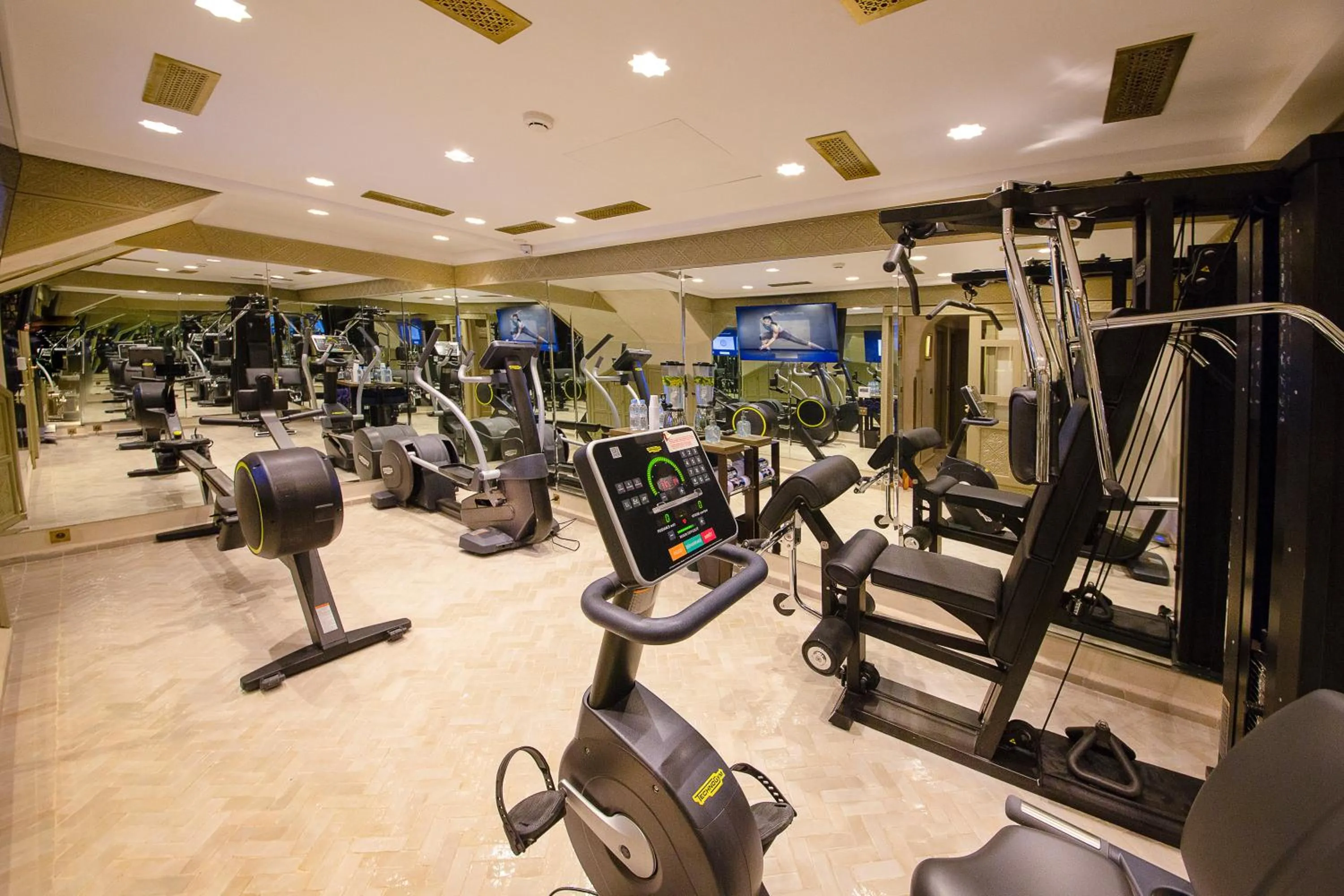 Fitness centre/facilities in Elegancia Riad Boutique & SPA