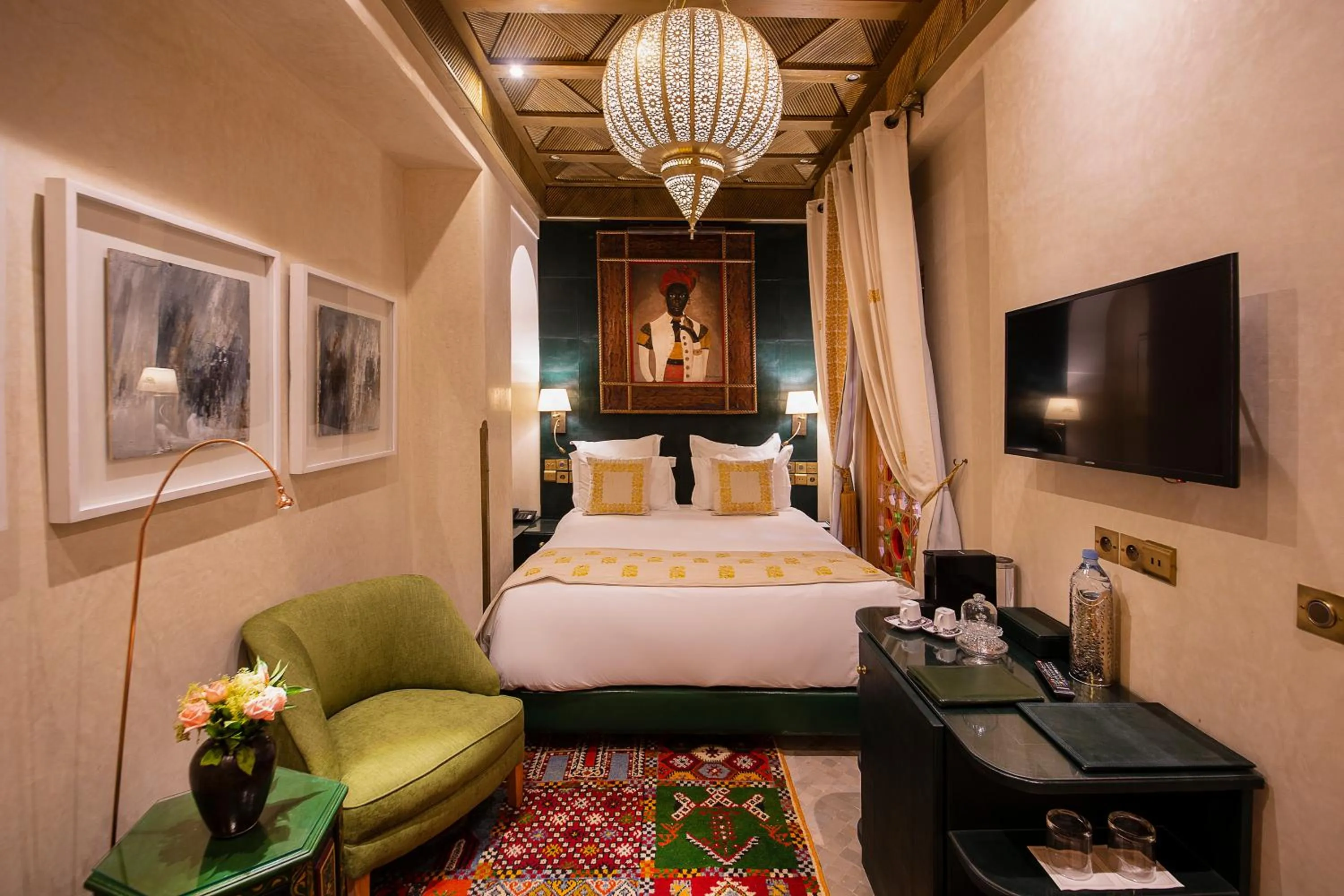Photo of the whole room, Bed in Elegancia Riad Boutique & SPA