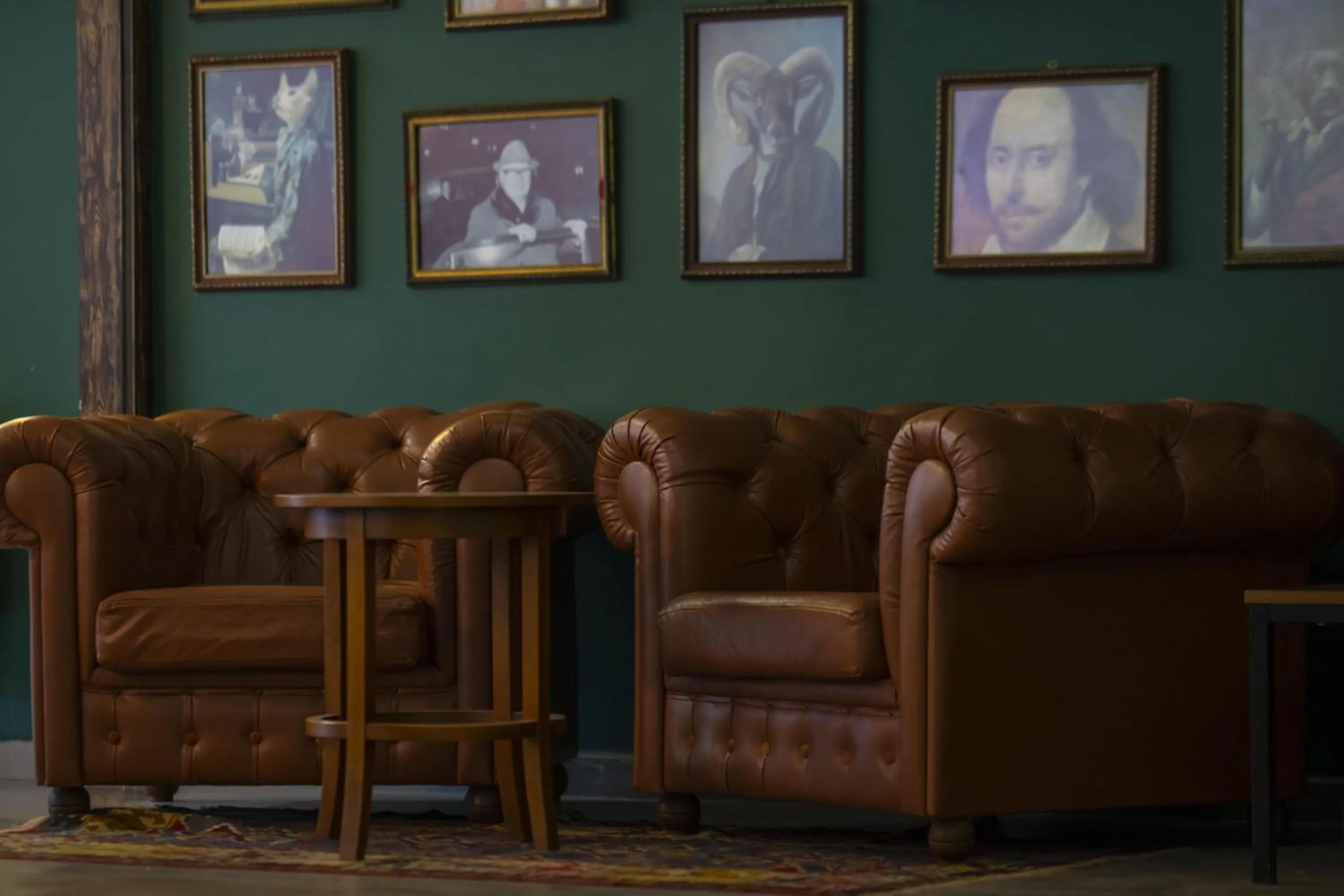 Restaurant/places to eat in Han Deluxe Hotel