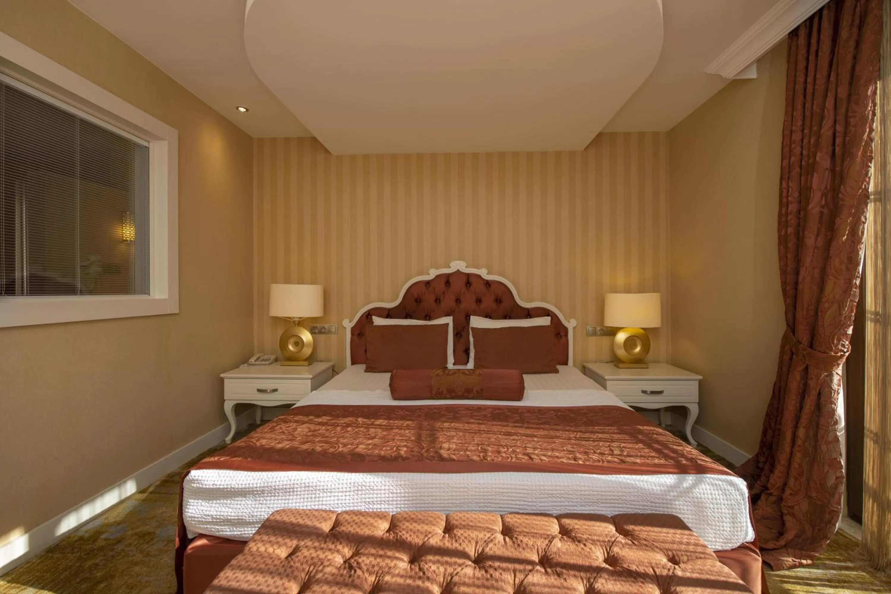 Photo of the whole room in Han Deluxe Hotel