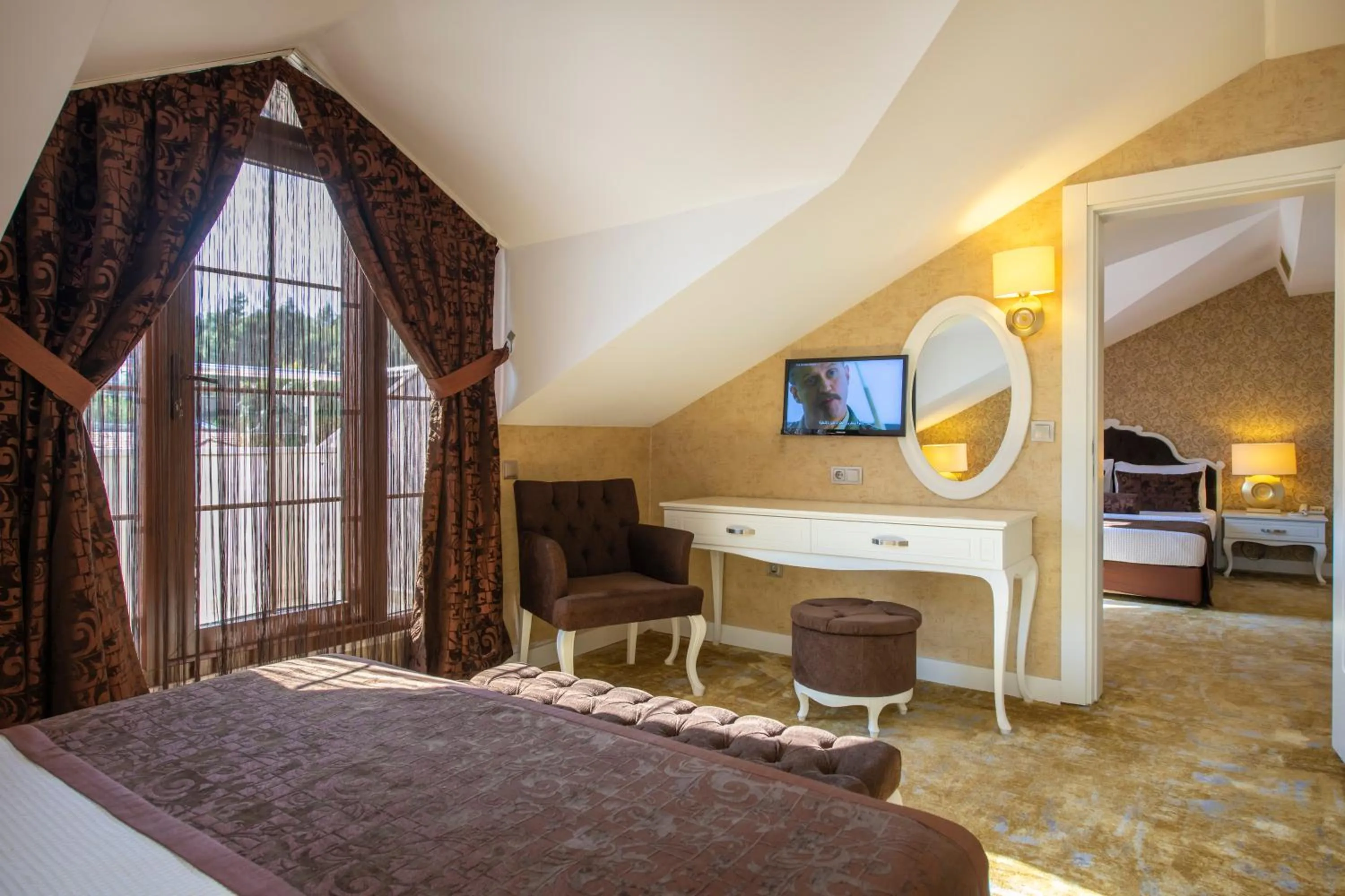 Photo of the whole room in Han Deluxe Hotel