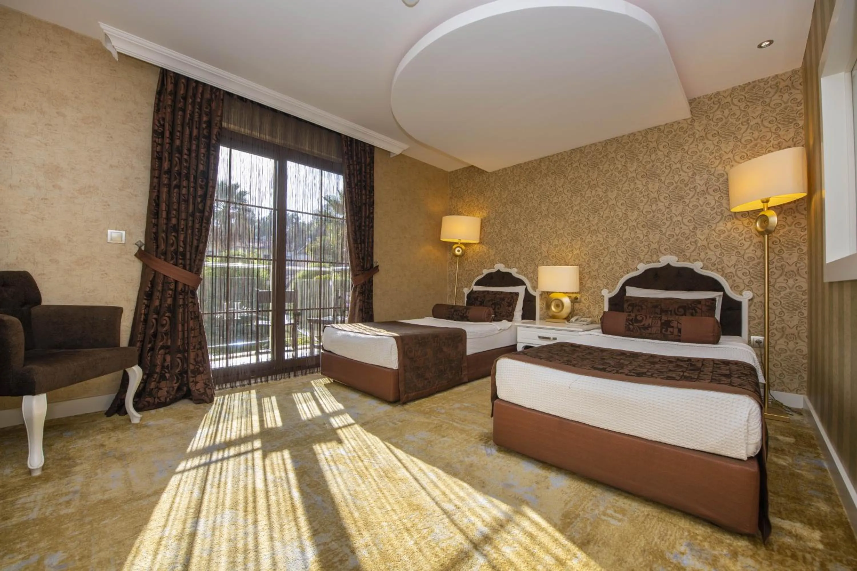 Photo of the whole room in Han Deluxe Hotel