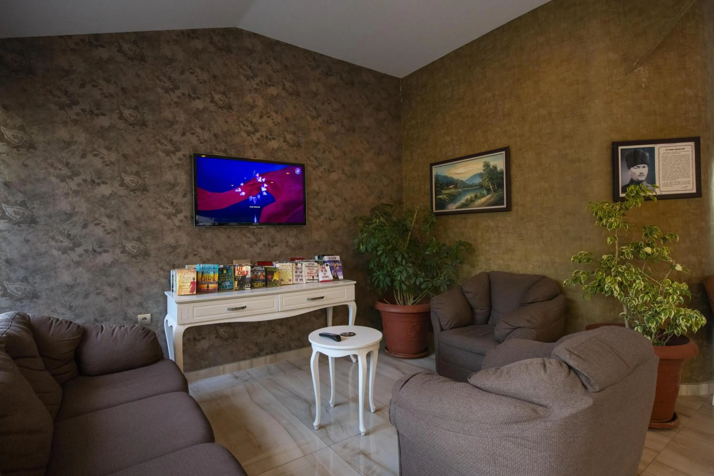 Lobby or reception in Han Deluxe Hotel