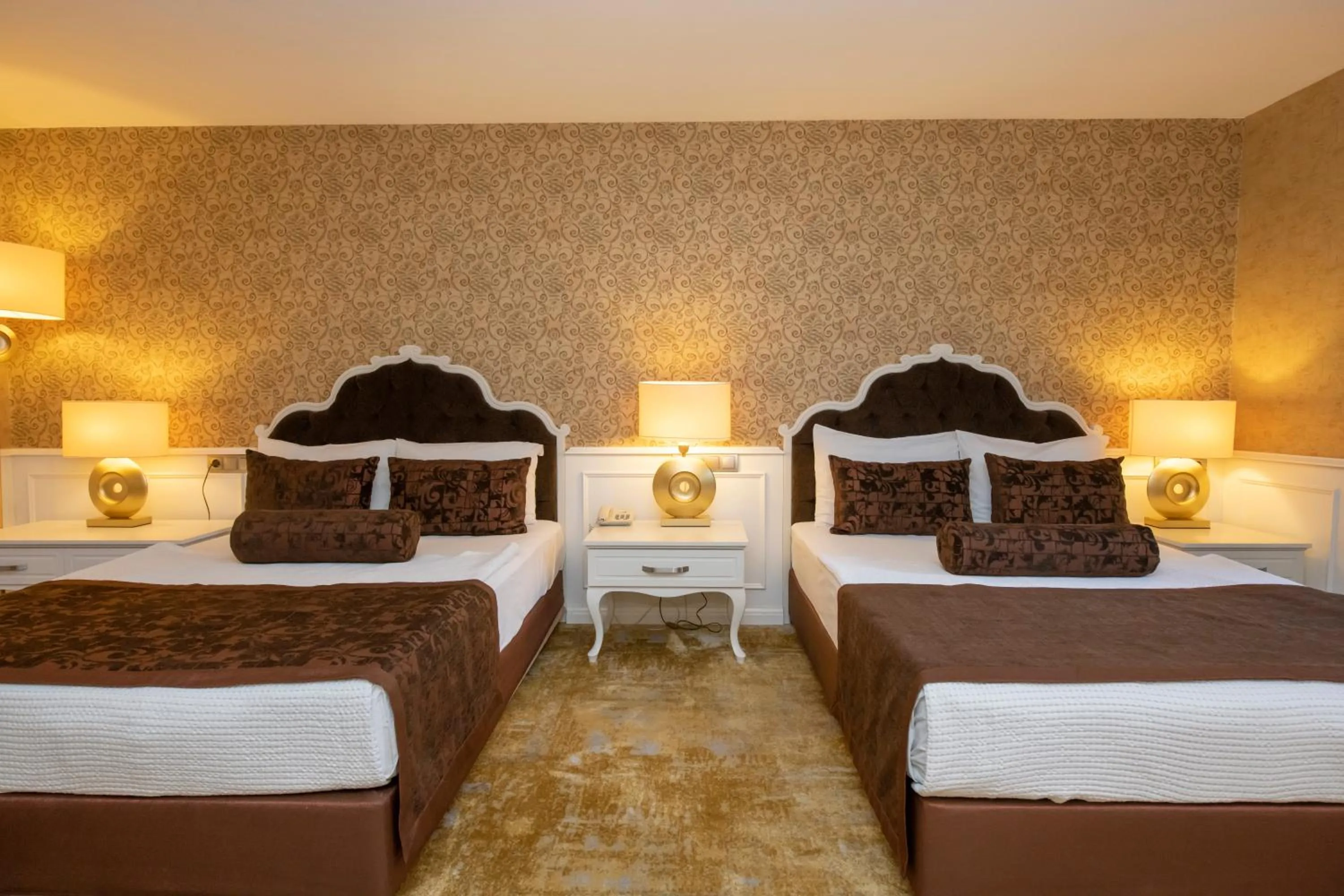 Photo of the whole room in Han Deluxe Hotel