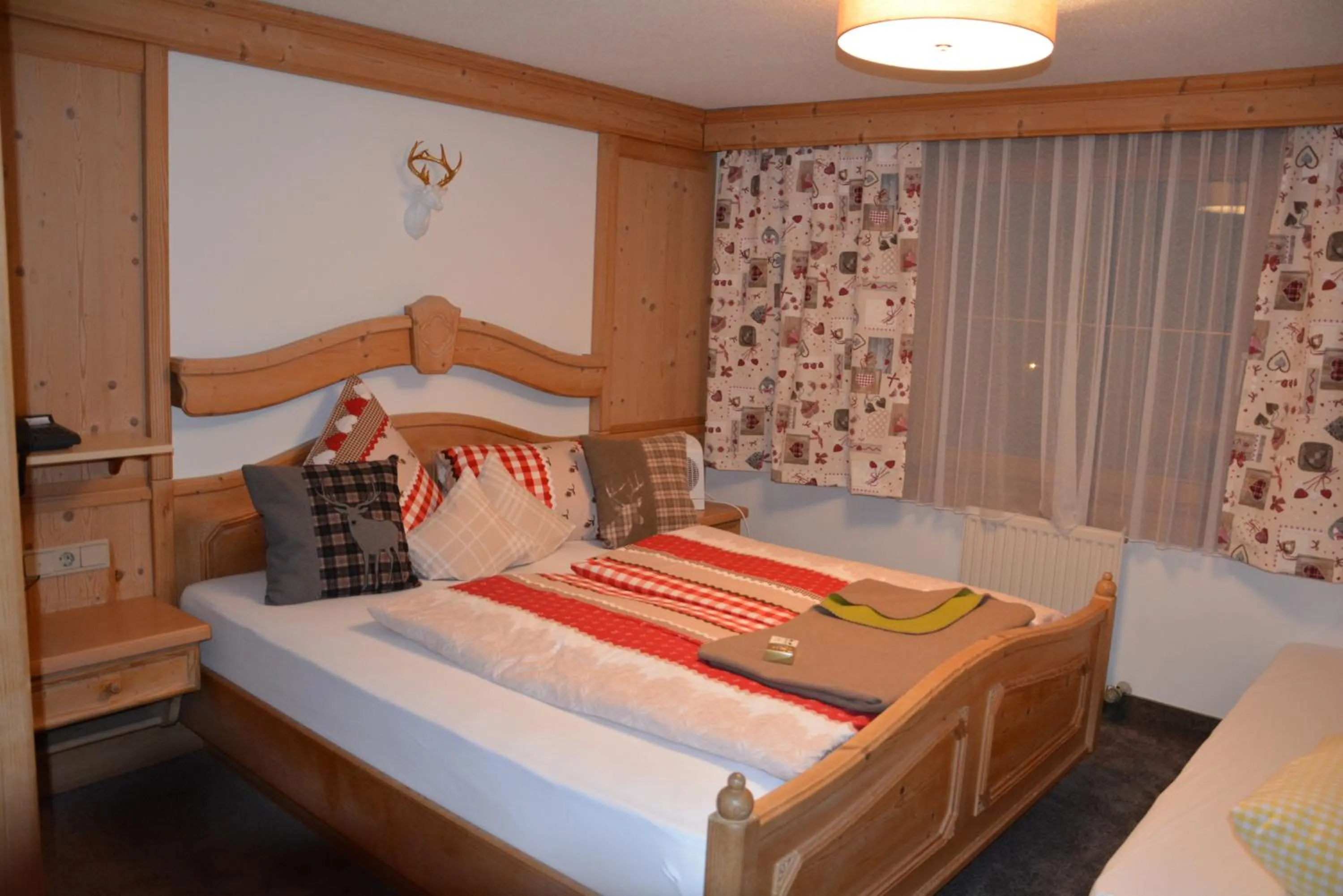 Bed in Hotel Gasthaus Schwarzenstein