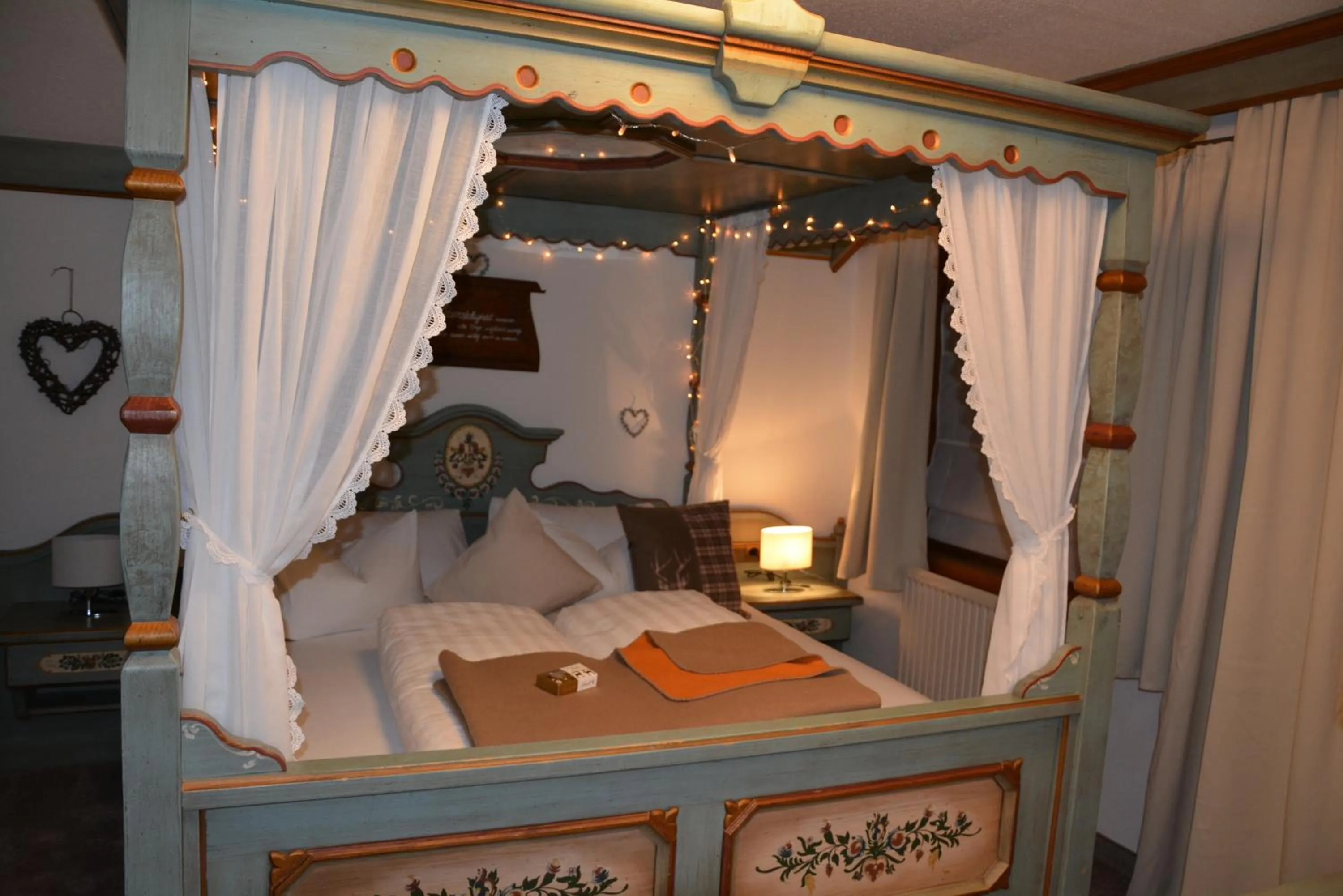 Bed in Hotel Gasthaus Schwarzenstein