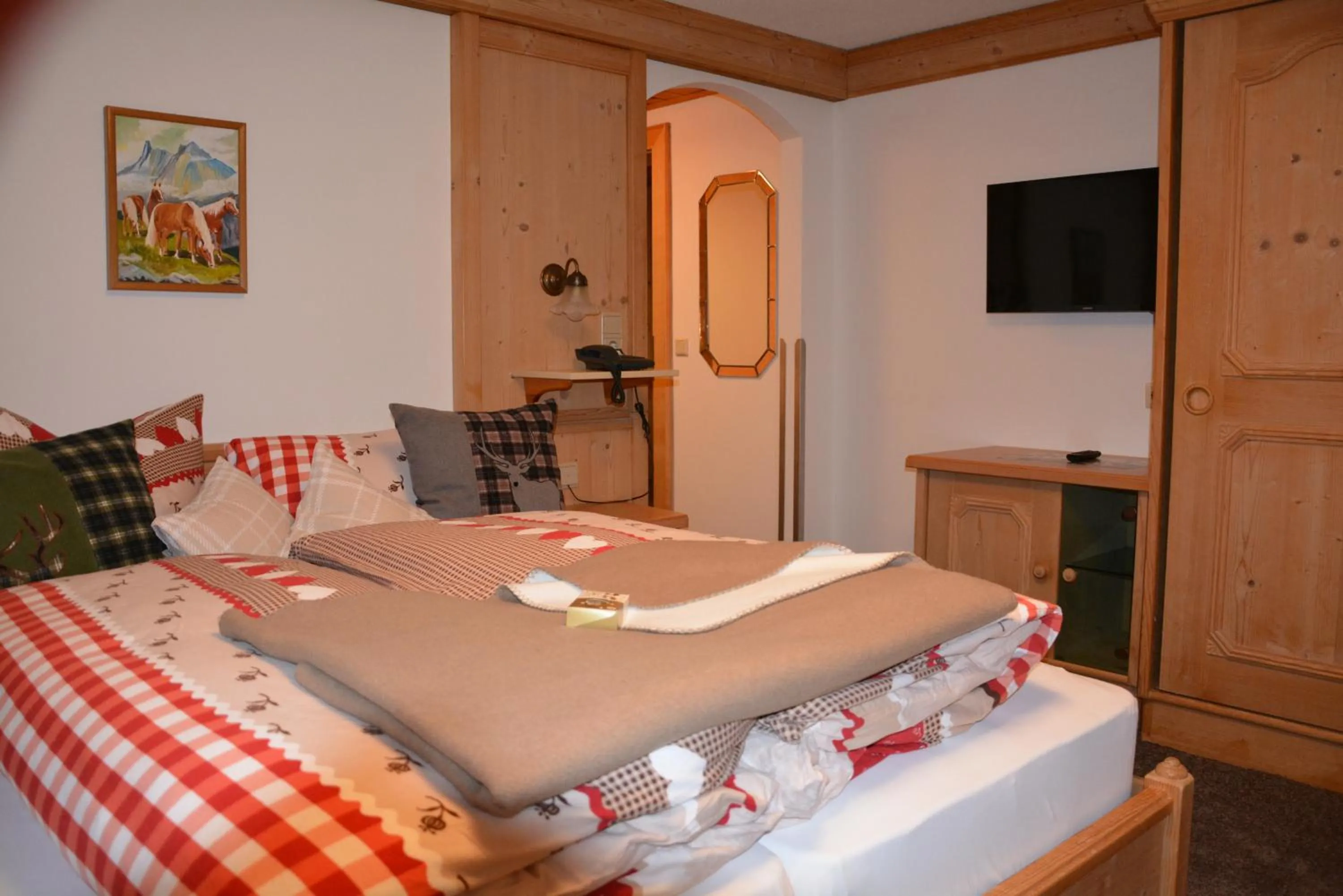 Bed in Hotel Gasthaus Schwarzenstein