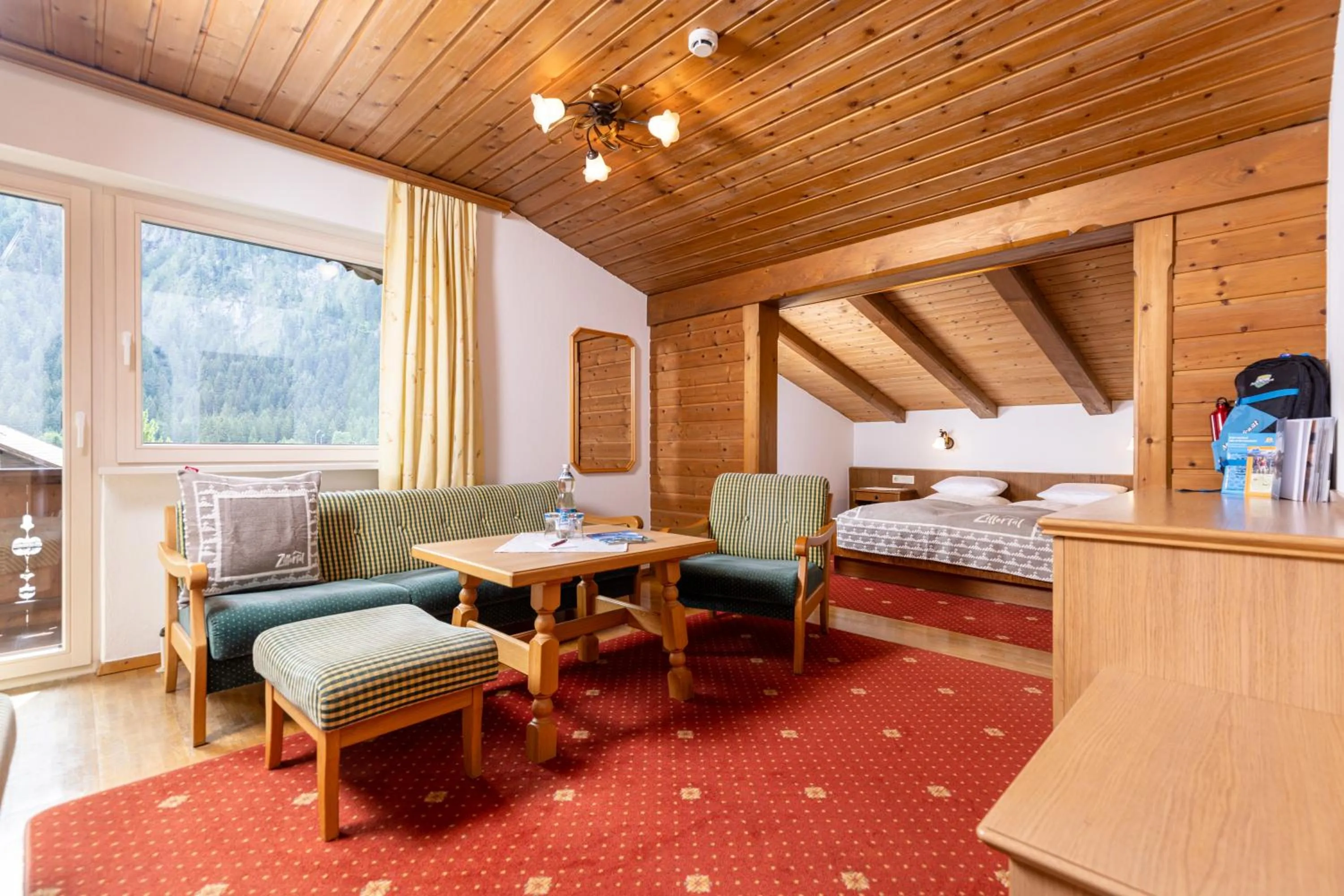 Photo of the whole room, Bed in Appart & Hotel Garni Villa Knauer