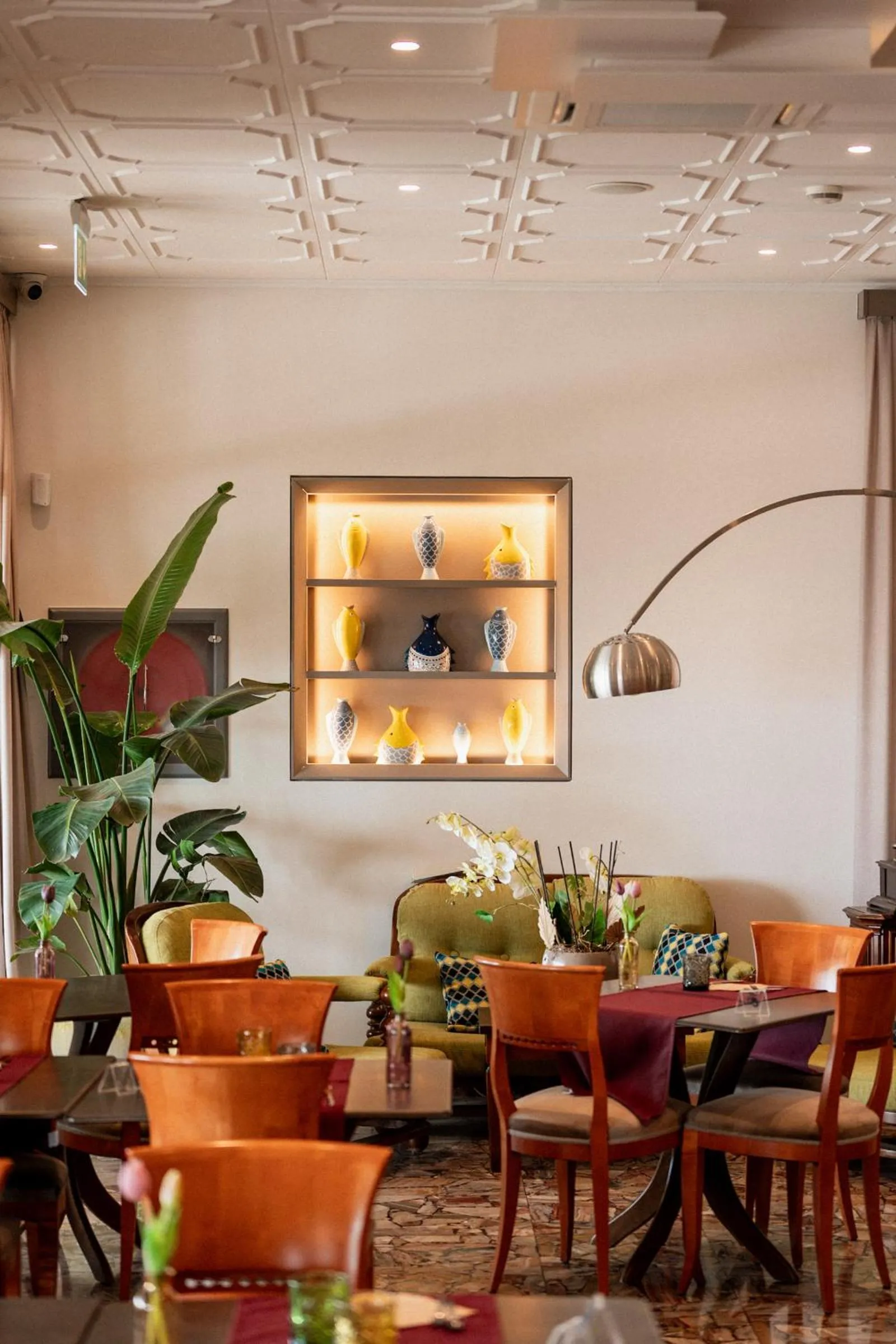 Restaurant/places to eat in Hotel Souvenir