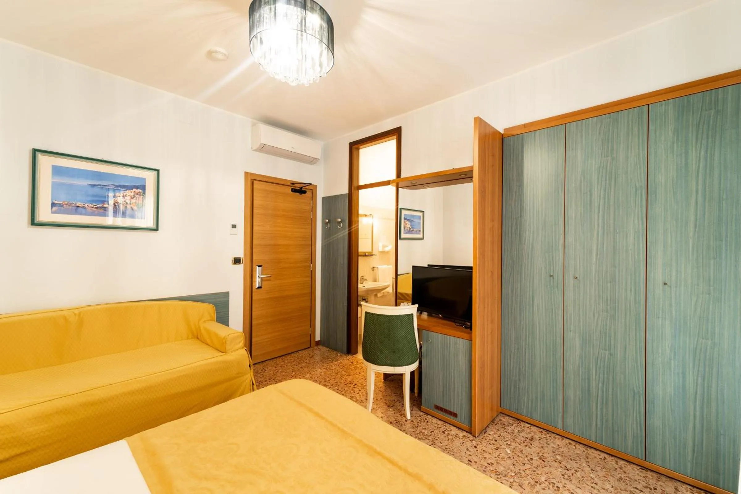 Bed in Hotel Souvenir