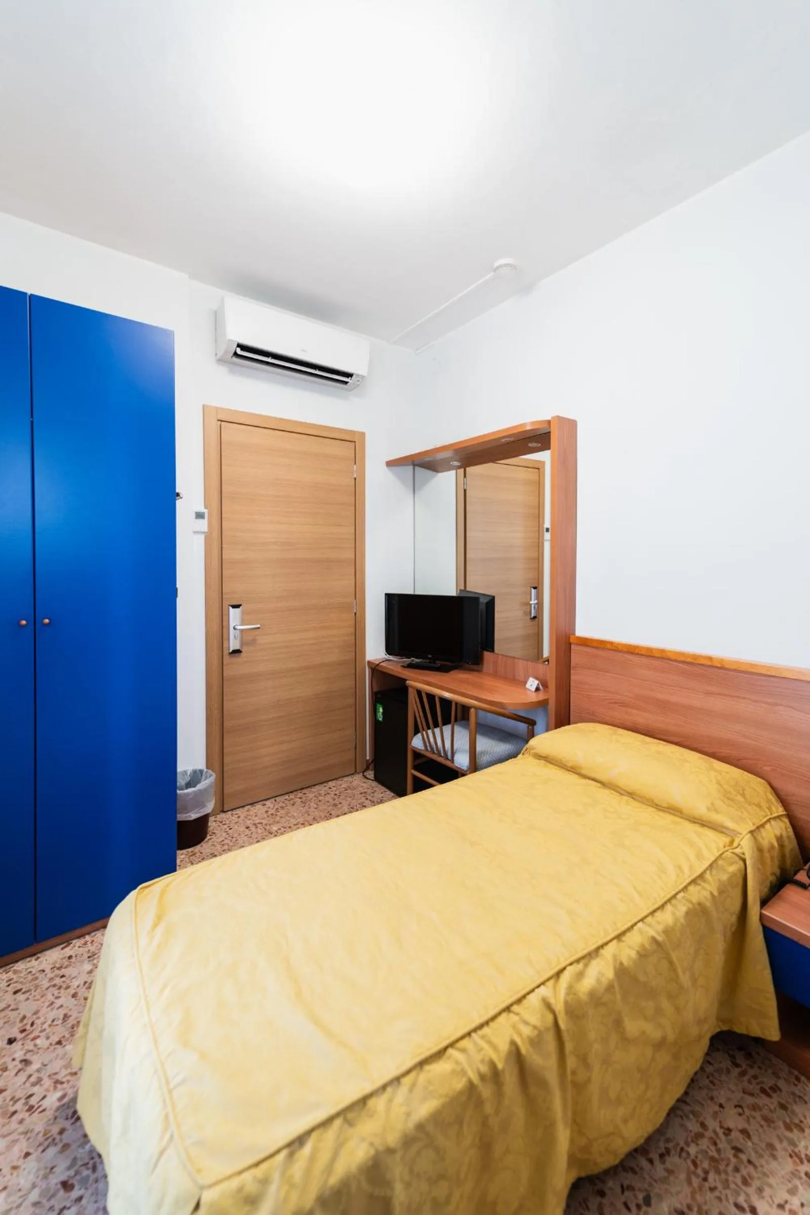 Bed in Hotel Souvenir