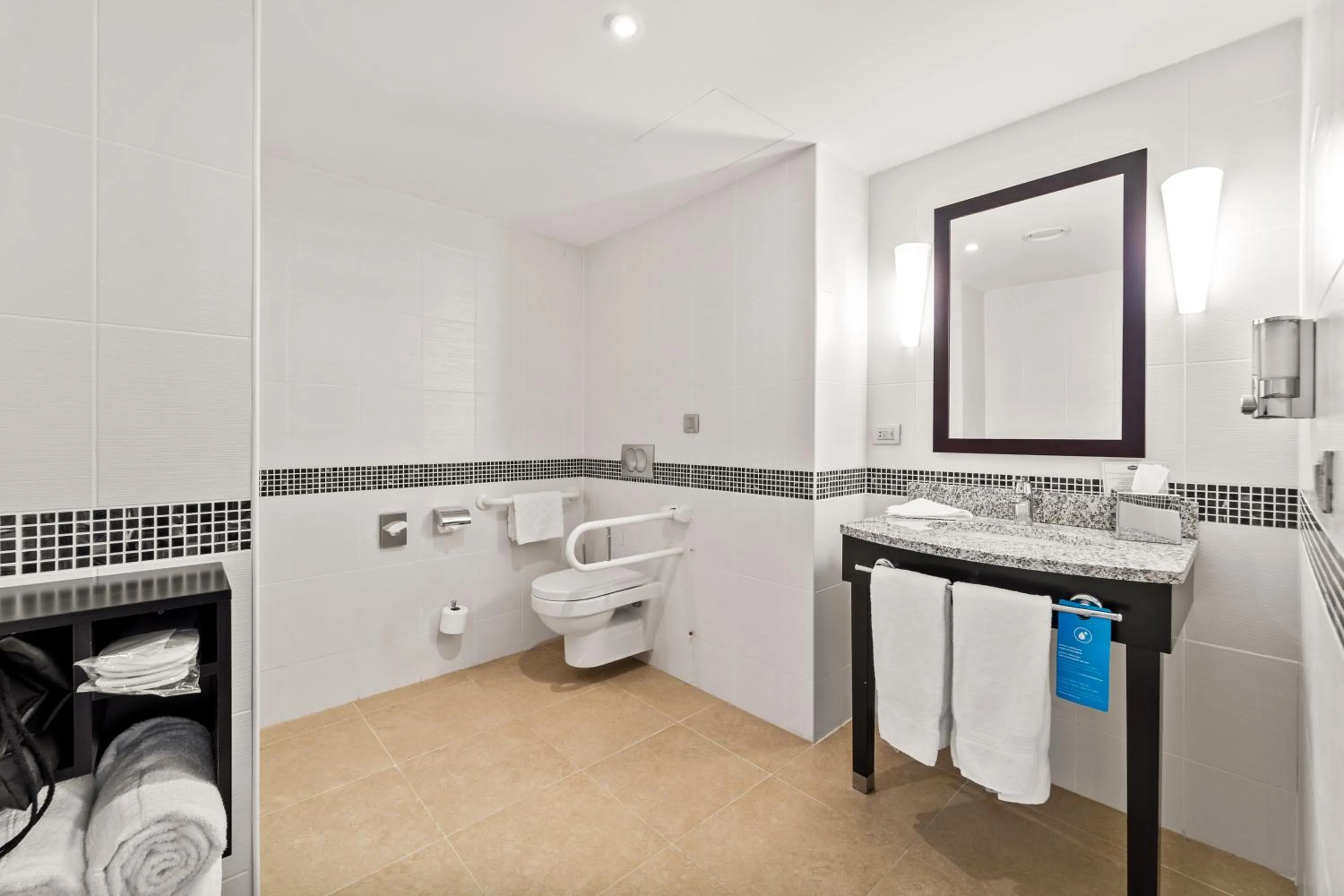 Bathroom in Hampton by Hilton Cluj-Napoca