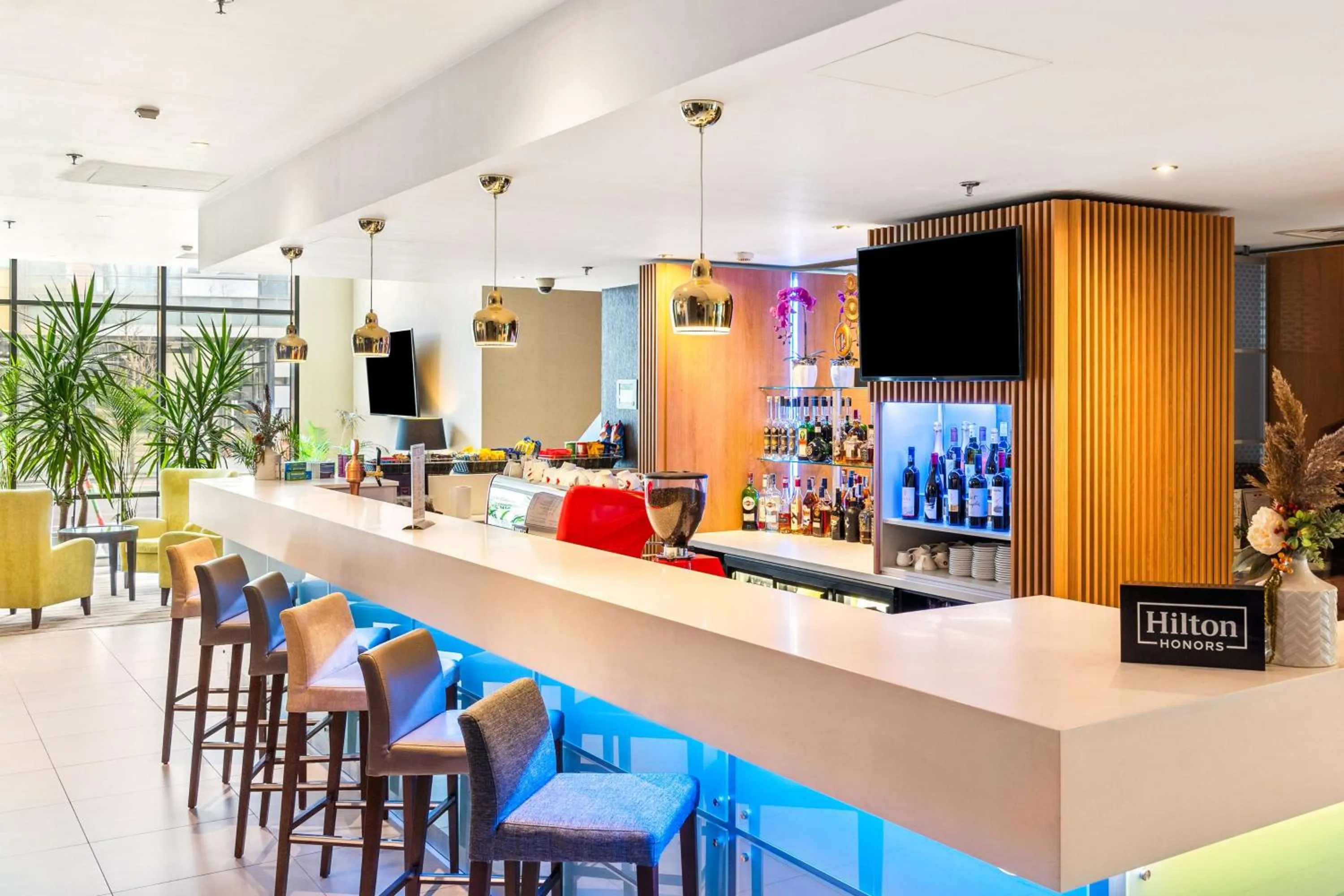 Lounge or bar in Hampton by Hilton Cluj-Napoca