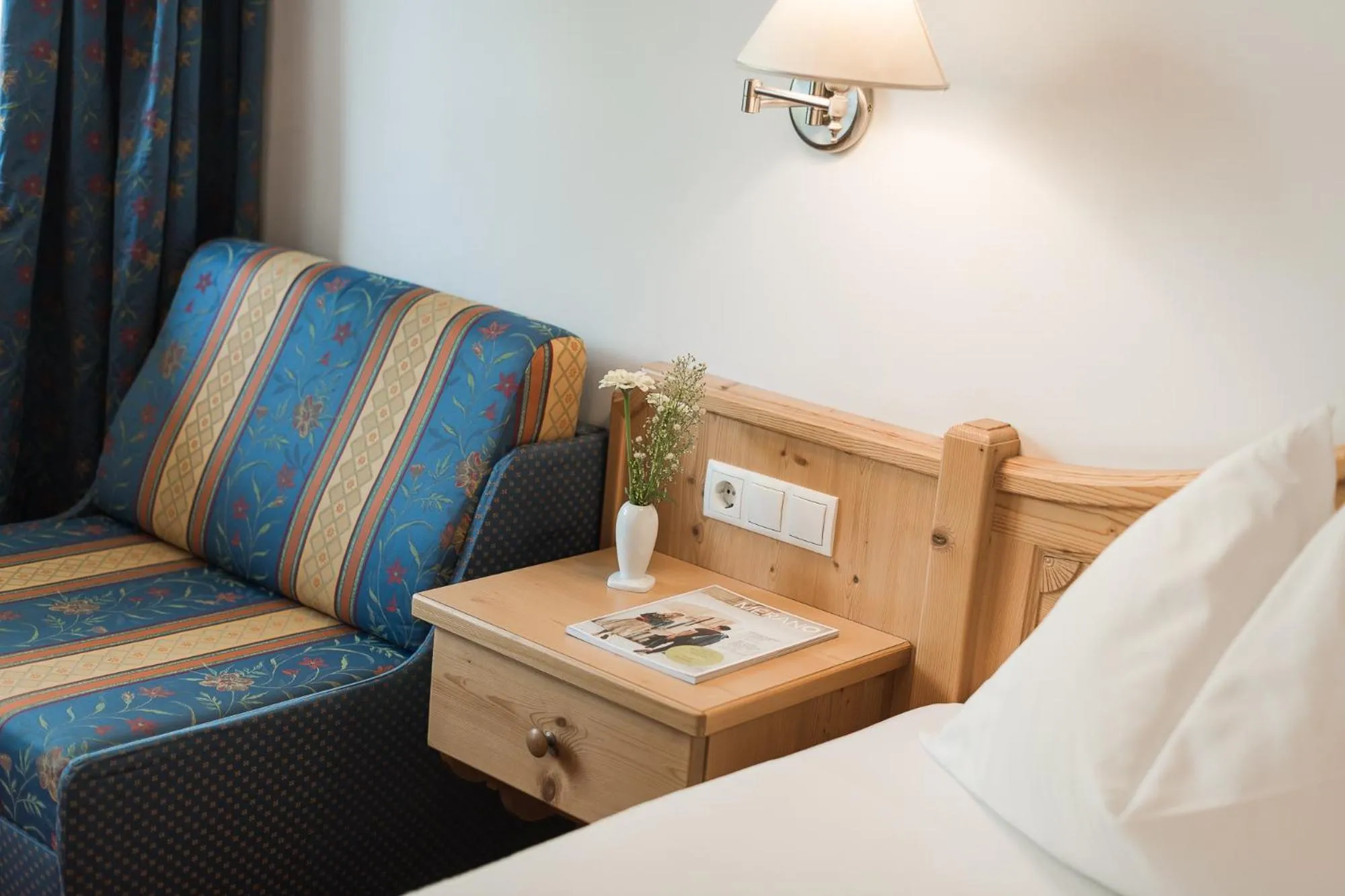 Bedroom, Bed in Park Hotel Villa Etschland