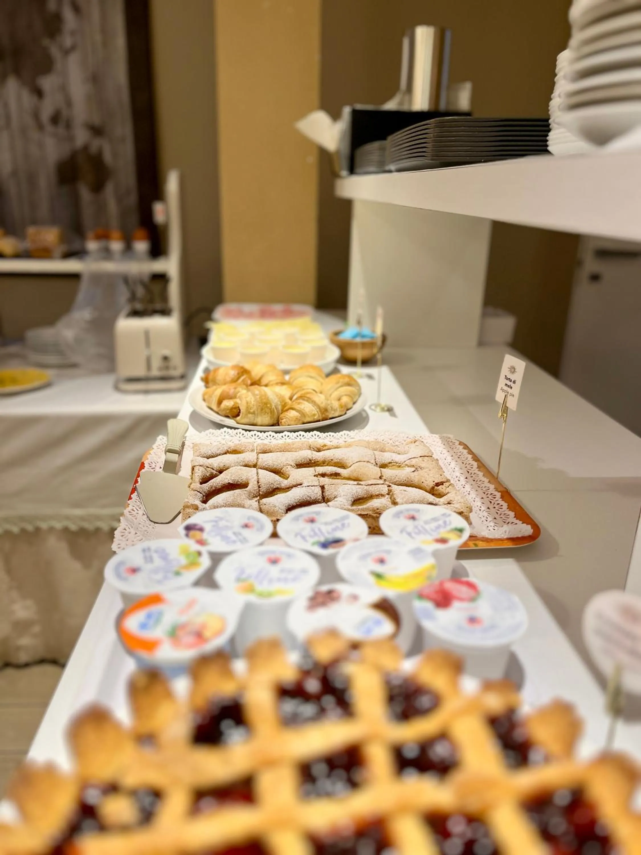 Breakfast in Eremes Rooms & Apartments