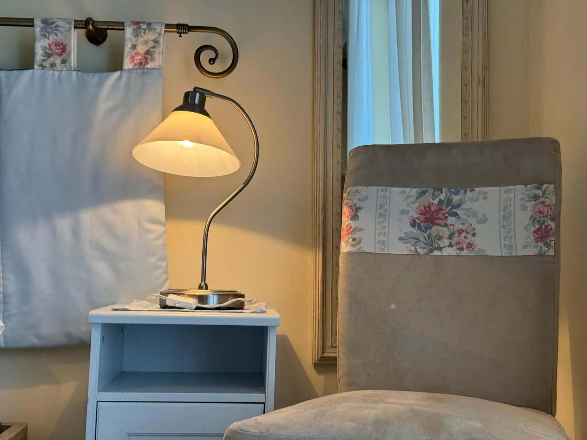 Living room, Bed in Eremes Rooms & Apartments