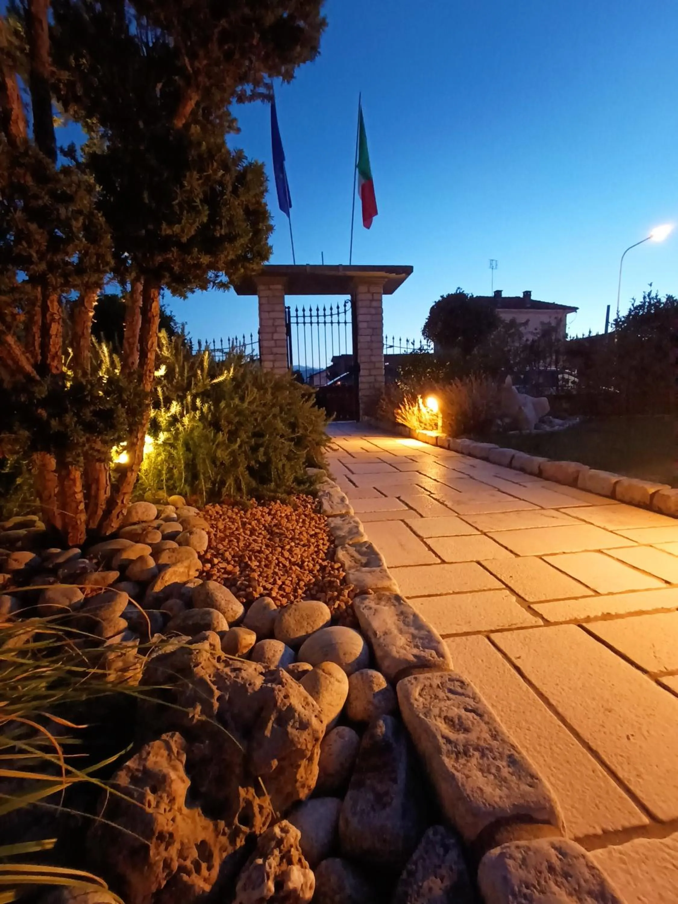 Day in Eremes Rooms & Apartments